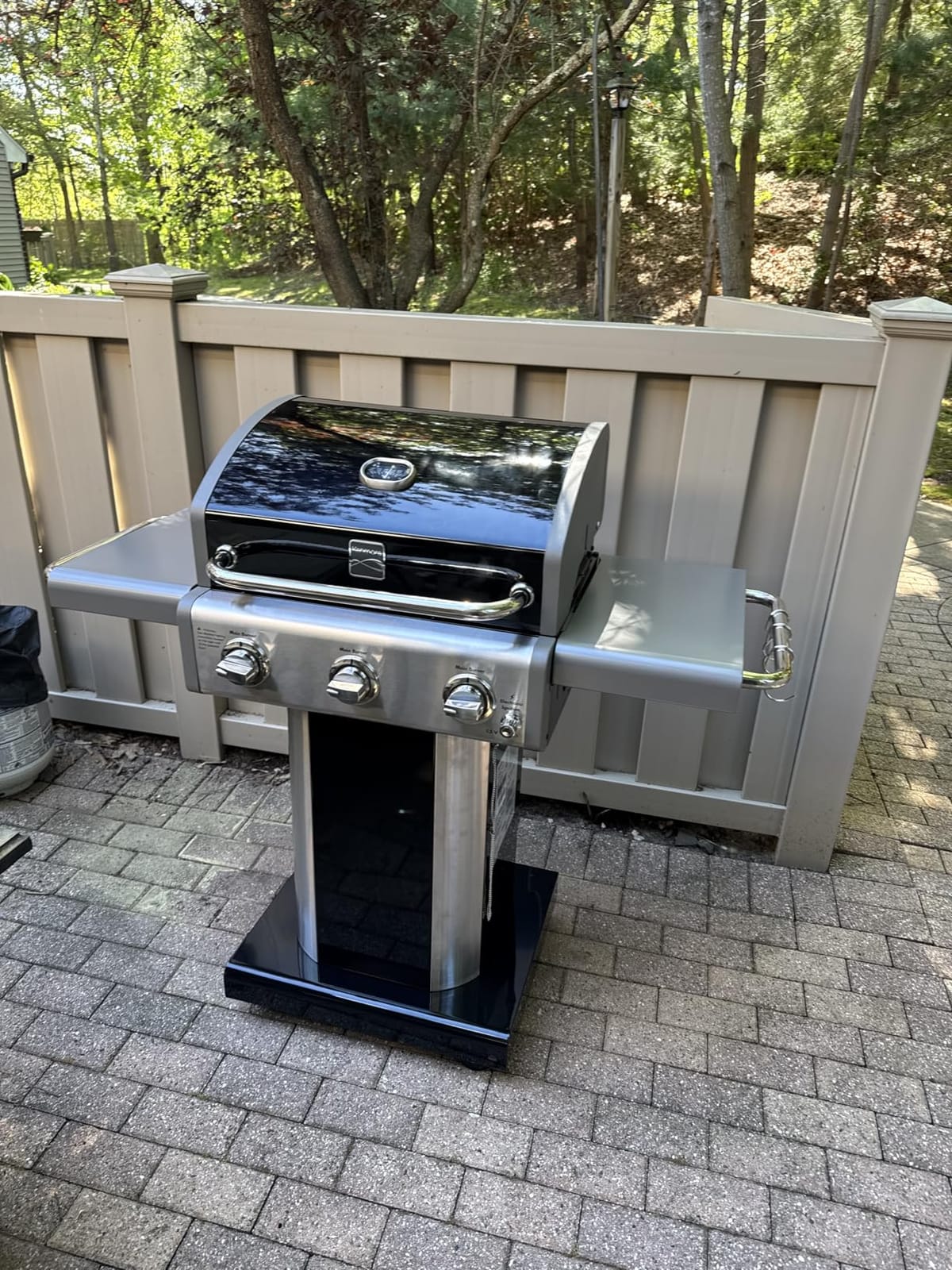 Kenmore 3-Burner Propane BBQ Grill, 30,000 BTUs Gas Grill with Cast Iron Cooking Grates, Folding Side Tables & Wheels, Outdoor Grill with Tool Hooks, Azure Blue customer photo 2