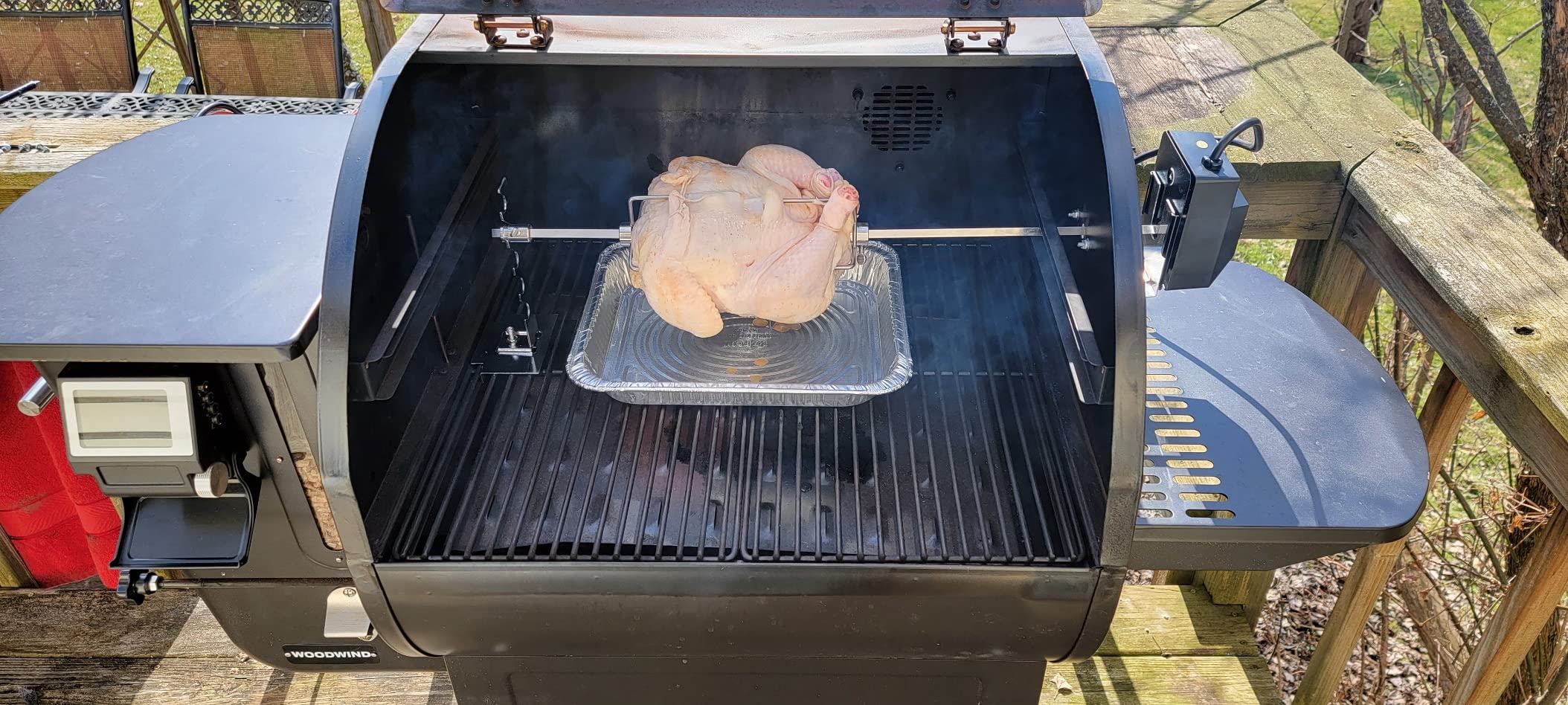 Dreyoo Universal Rotisserie Grill Kit, 360° Automatic Rotating Rotisserie Kit with 120V 4W Motor, 28'' Spit Rod, 2 x 4 Forks, Complete Holders and Fixing Screw for Backyard Camping Grills customer photo 2