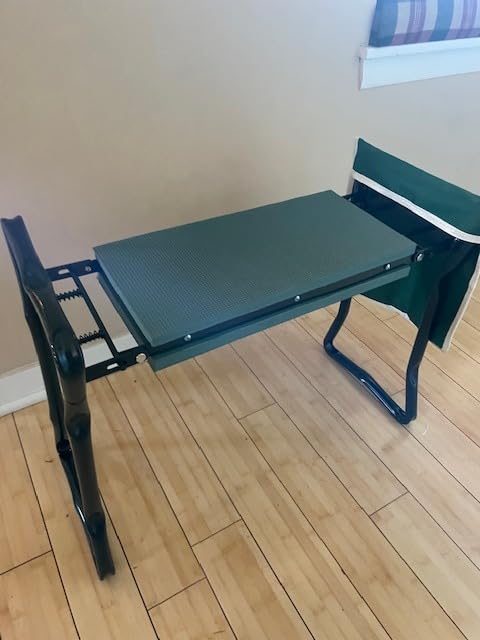 KVR Upgraded Garden Kneeler and Seat with Thicken & Widen Soft Kneeling Pad, Heavy Duty Foldable Gardener Stool with 2 Tool Pouches customer photo 1