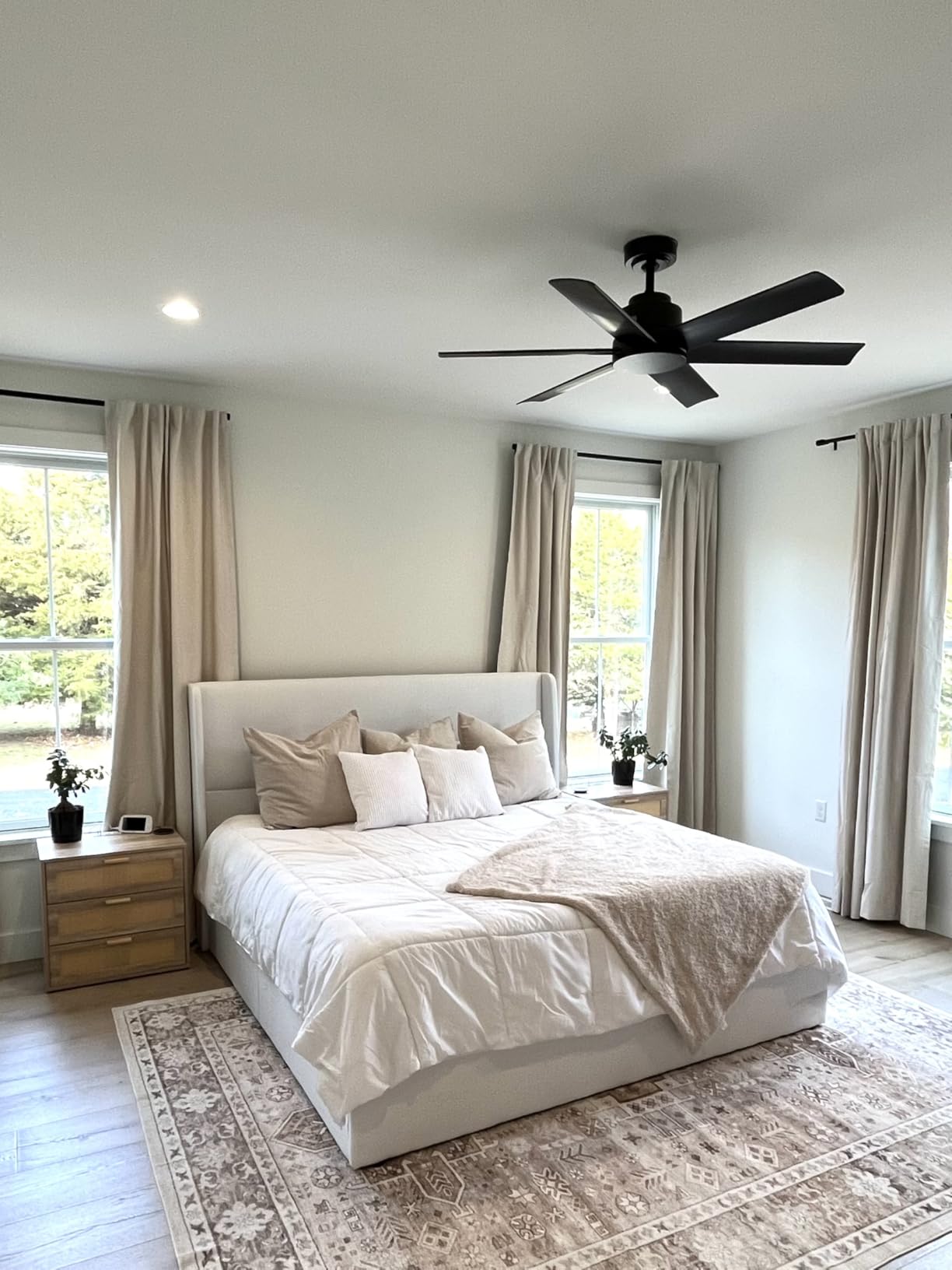 Hunter Kennicott Outdoor or Indoor Ceiling Fan, 52 inch, Matte Black, No Light, 6 Blades, Wall Control customer photo 2