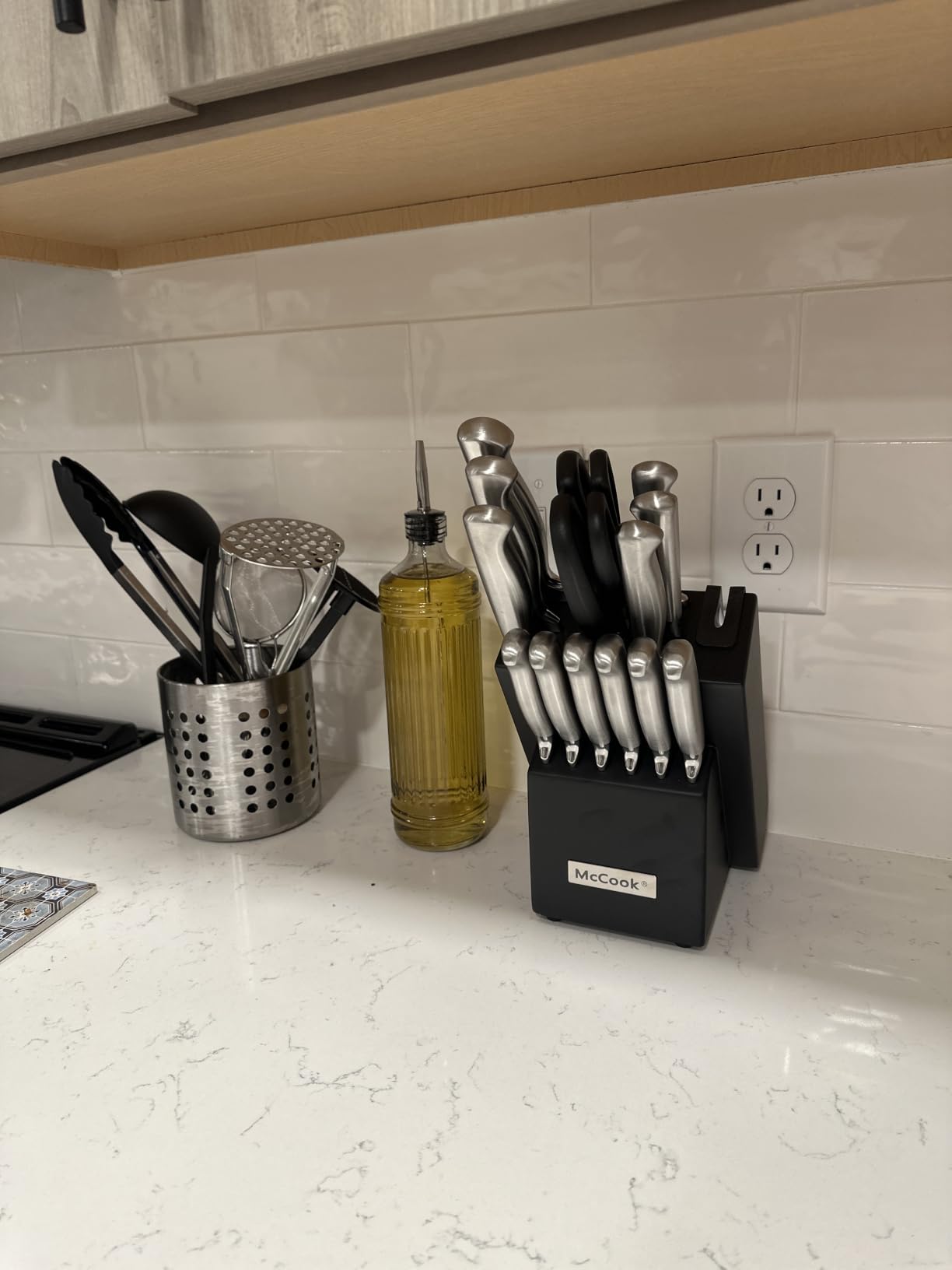 McCook Knife Set Kitchen Steel Knife Block Set w Built-in Sharpener | German Forged Stainless Steel, 15 PC, Razor Sharp, Non-Stick & Anti-Rust, Ergonomic Handle, Full Tang, Gift Box customer photo 2