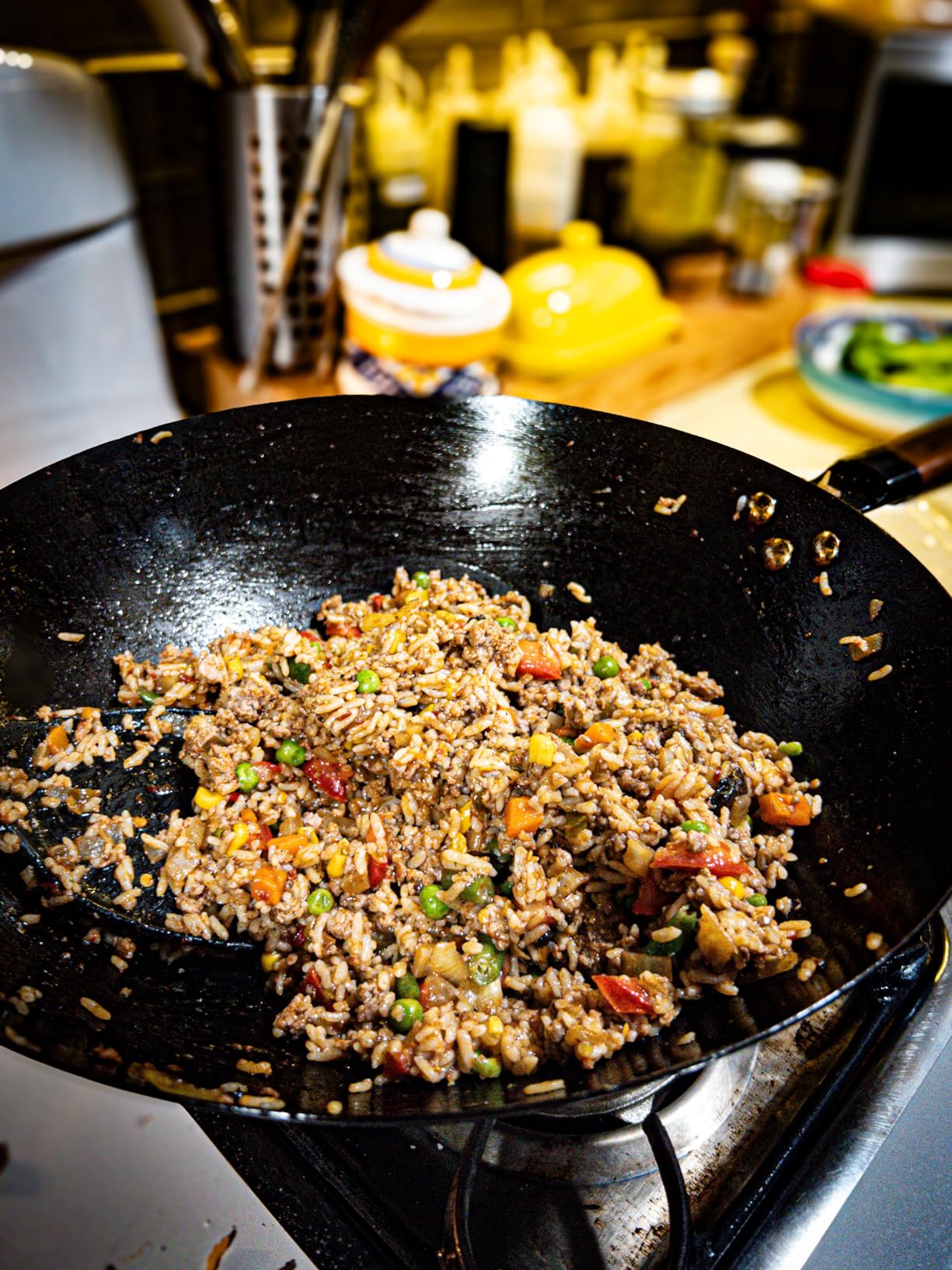 Babish Carbon Steel Wok 14 Inch Flat Bottom Stir Fry Pan Durable Heavy Duty Cookware for High Heat Cooking Stir Fry Sautéing Frying Compatible with Gas Electric and Induction Stovetops customer photo 2