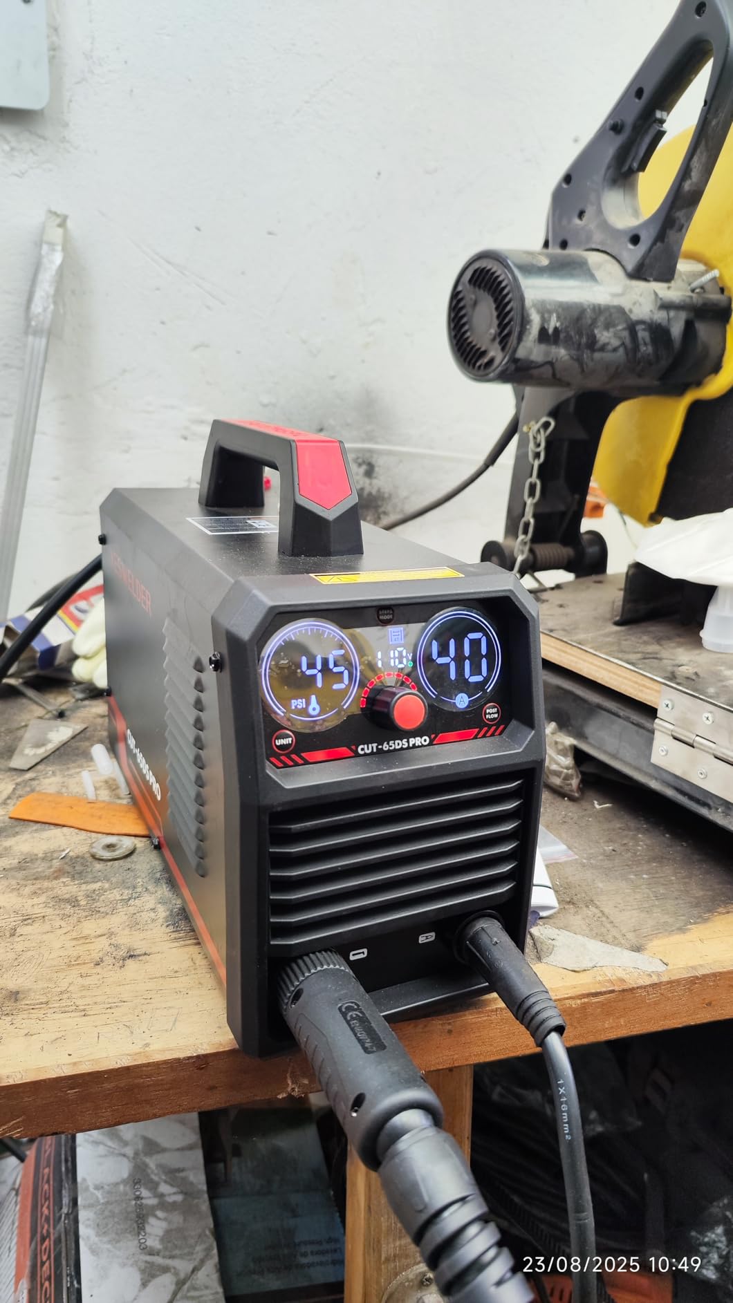 YESWELDER Plasma Cutter 60Amp Non-High Frequency Non-Touch Pilot Arc, Digital Display DC Inverter 110/220V Dual Voltage Blowback Plasma Cutting Machine CUT-60DS PRO customer photo 1