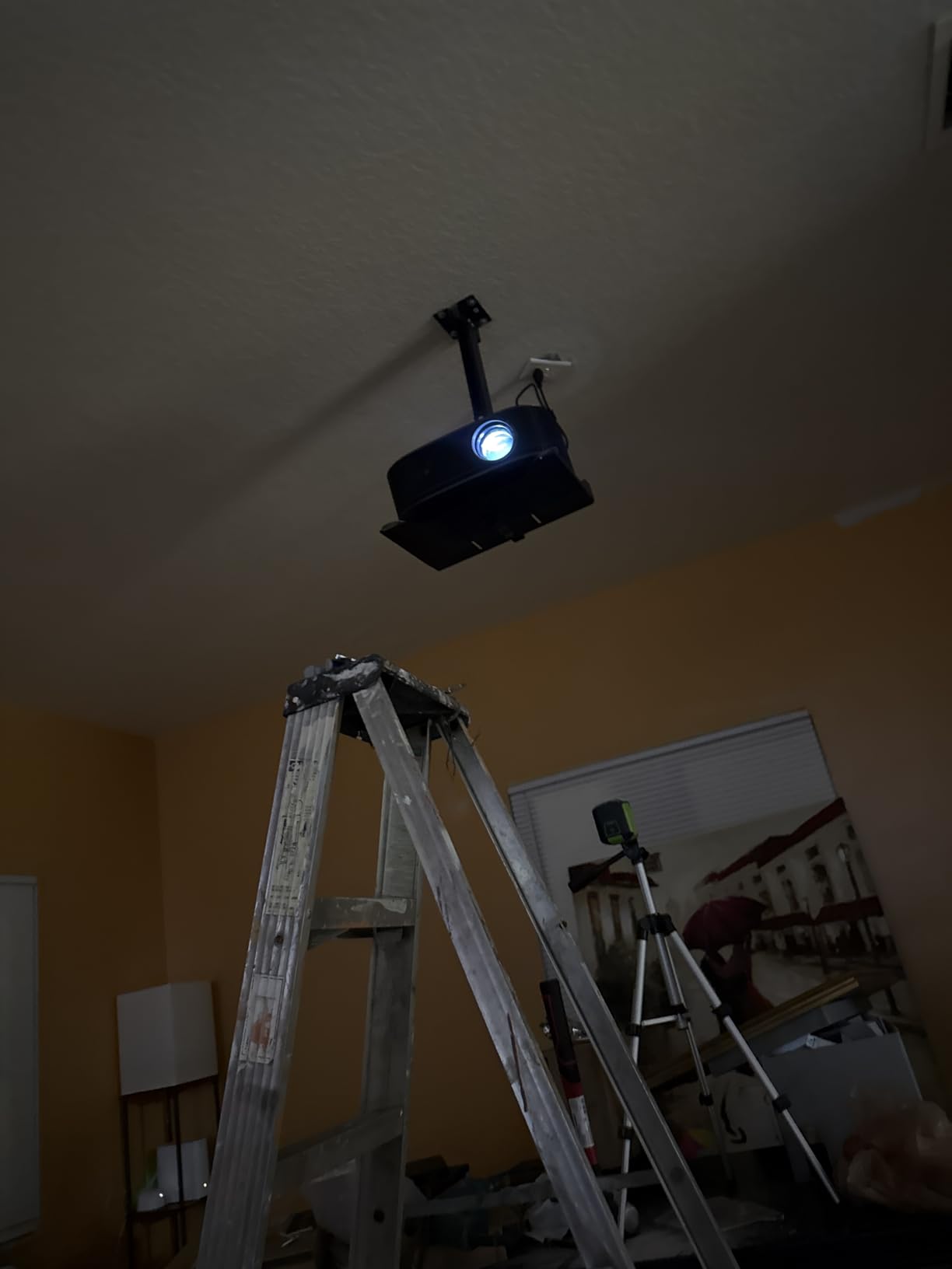 WALI Universal 3-in-1 Projector Ceiling Wall Mount for LCD/DLP Projectors, Height Adjustable, Supports up to 44lbs (PM-003-W), White customer photo 2