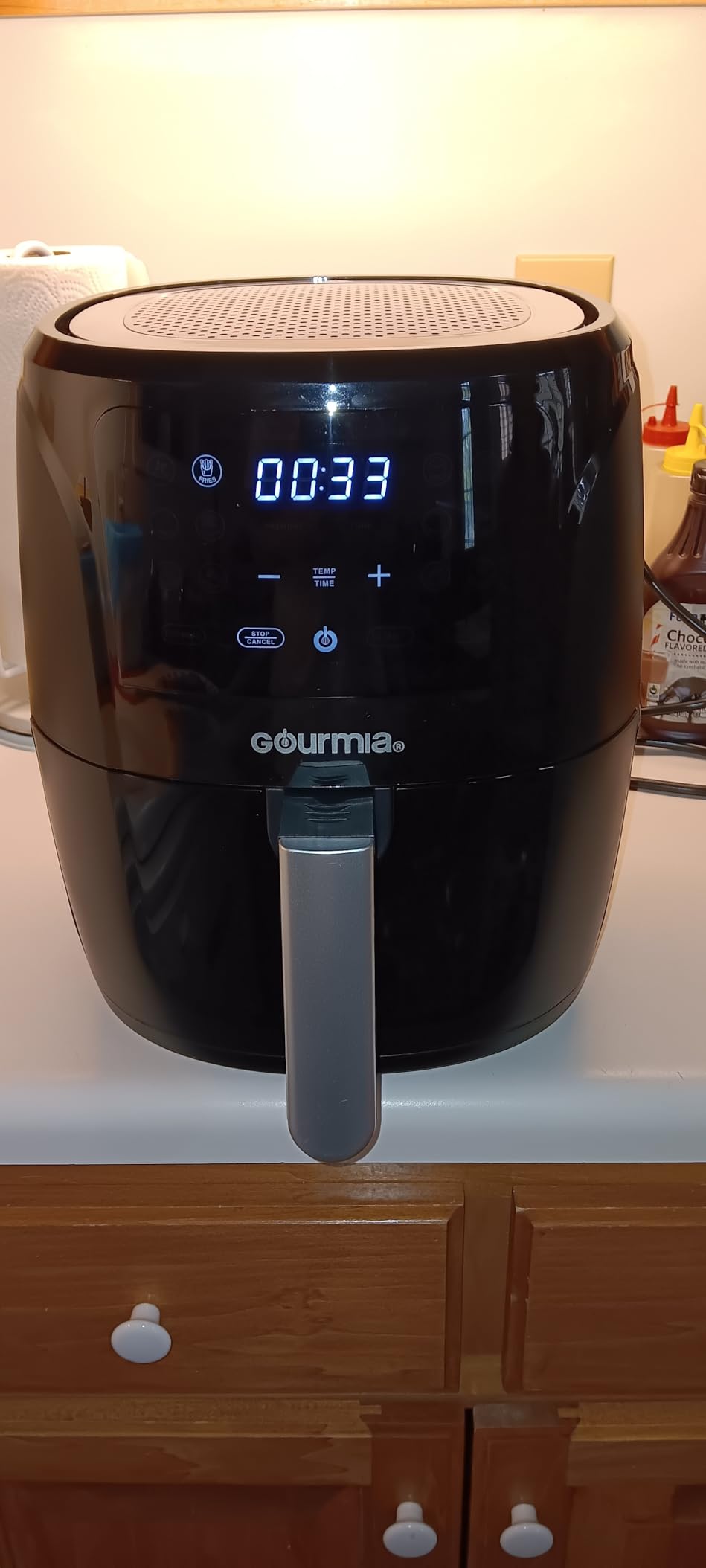 Gourmia Air Fryer - 6 Qt Large Capacity, FryForce 360, Digital Display with 12 Presets, Roast, Bake, Broil, Dehydrate, Dishwasher Safe Accessories, Black customer photo 1