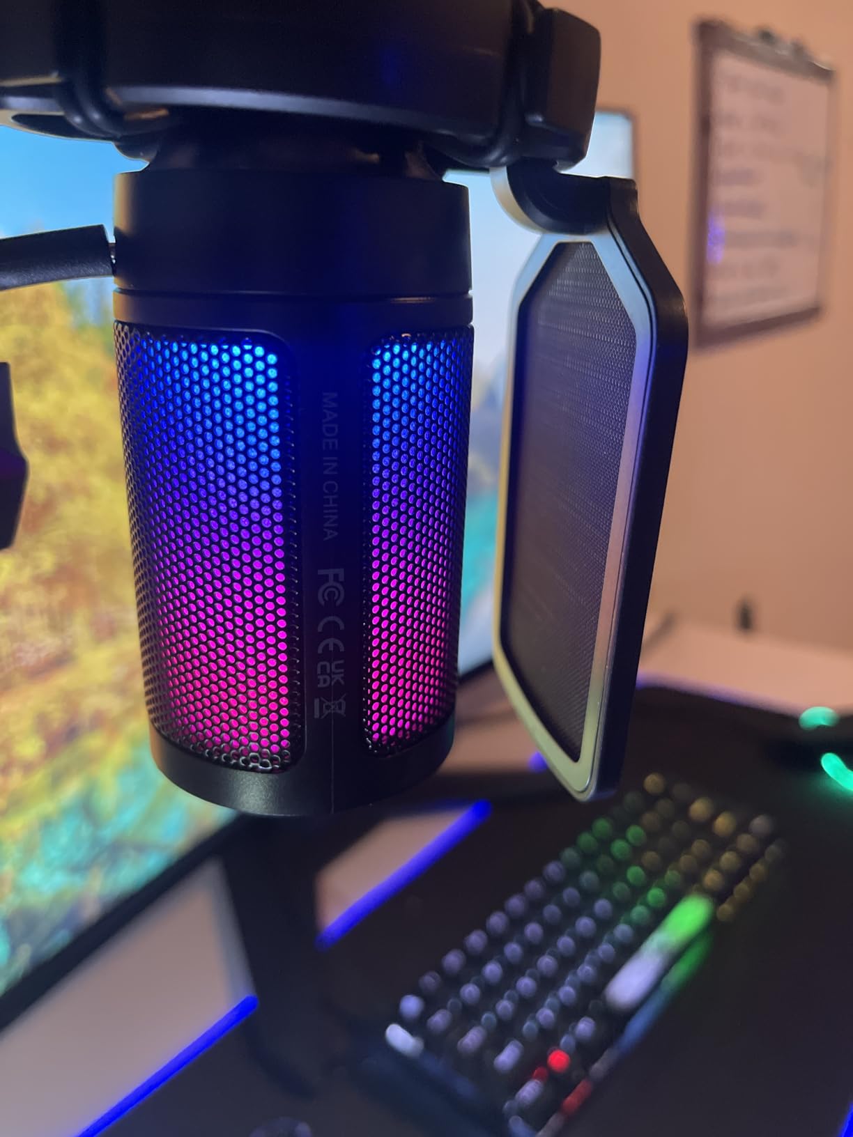 FIFINE Gaming PC USB Microphone, Podcast Condenser Mic with Boom Arm, Pop Filter, Mute Button for Streaming, Twitch, Online Chat, RGB Computer Mic for PS4/5 PC Gamer Youtuber-AmpliGame A6T customer photo 2