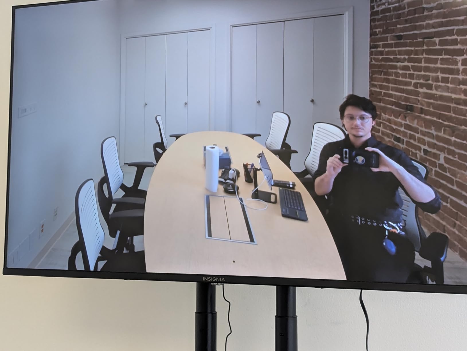 Yealink UVC34 4K Video Conference Camera System for Huddle Meeting Rooms customer photo 1