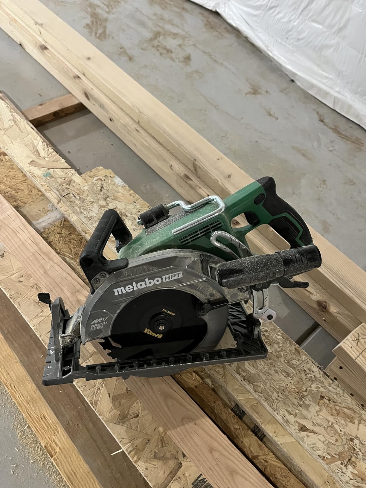 Metabo HPT 36V Rear Handle Circular Saw, Brushless, C3607DWA | Cordless, Electric Brake, 7-1/4 Inch Blade customer photo 2