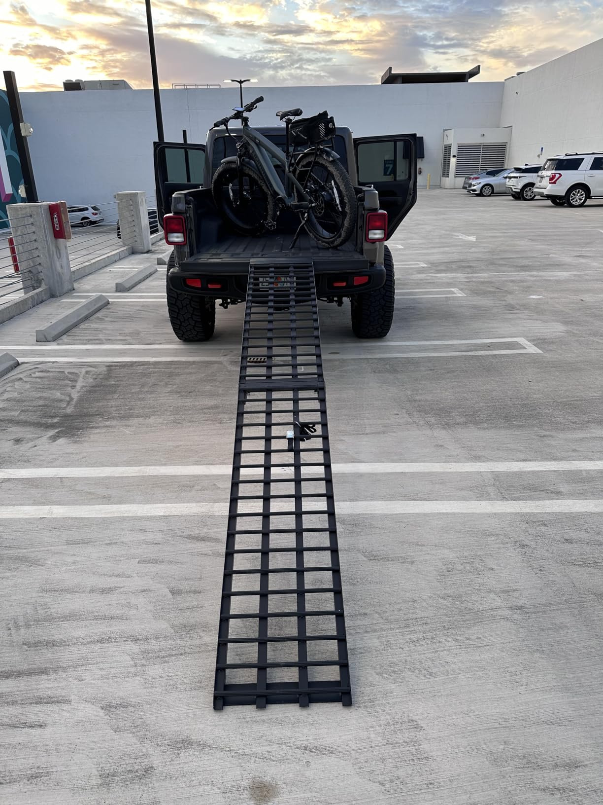 10FT Motorcycle Ramp for Pickup Trucks, 1PC Aluminum Ramps for ATV/Dirtbike customer photo 1
