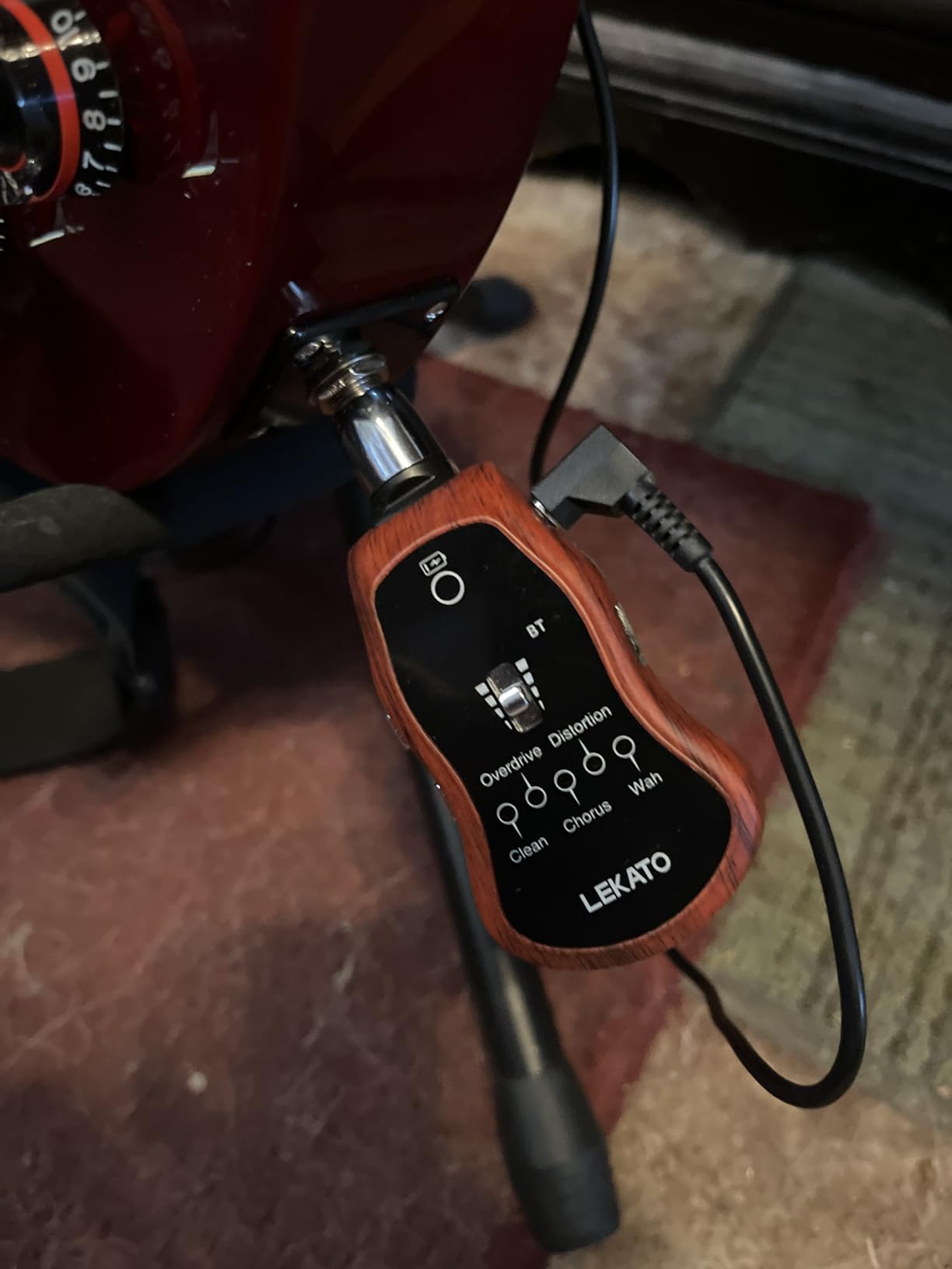 LEKATO Guitar Headphone Amp, Micro Electric Guitar Headphone Amp for Electric Guitar & Bass, Rechargeable with 5 Effects (Clean, Chorus, Overdrive, Distortion, Wah) customer photo 2