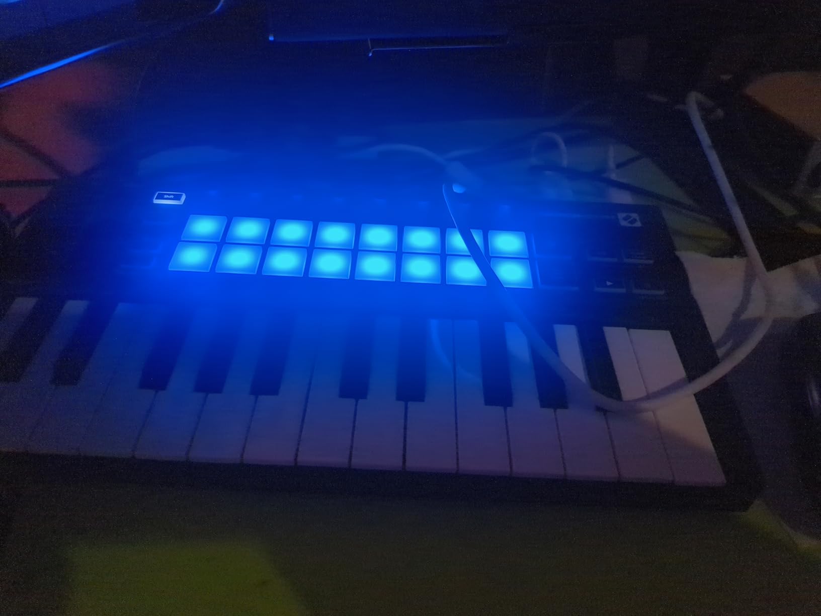 Novation Launchkey 88 [MK3] | Premium 88-note MIDI keyboard for expressive music creation customer photo 2