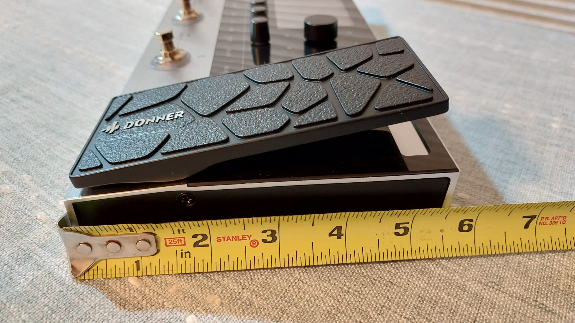 Donner Arena 2000 Guitar Multi-Effects Pedal with 278 Effects, 100 IRs, Looper, Drum Machine, Amp Modeling, XLR and MIDI Support customer photo 2