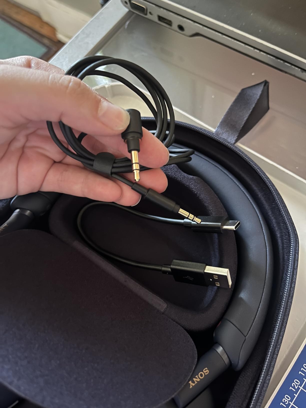 Sony WH-1000XM5 Premium Noise Cancelling Wireless Headphones, Silver | Auto NC Optimizer, Up to 30 Hrs of Battery, Carrying Case, Crystal Clear Calls, Touch Control, Multipoint Connection customer photo 1