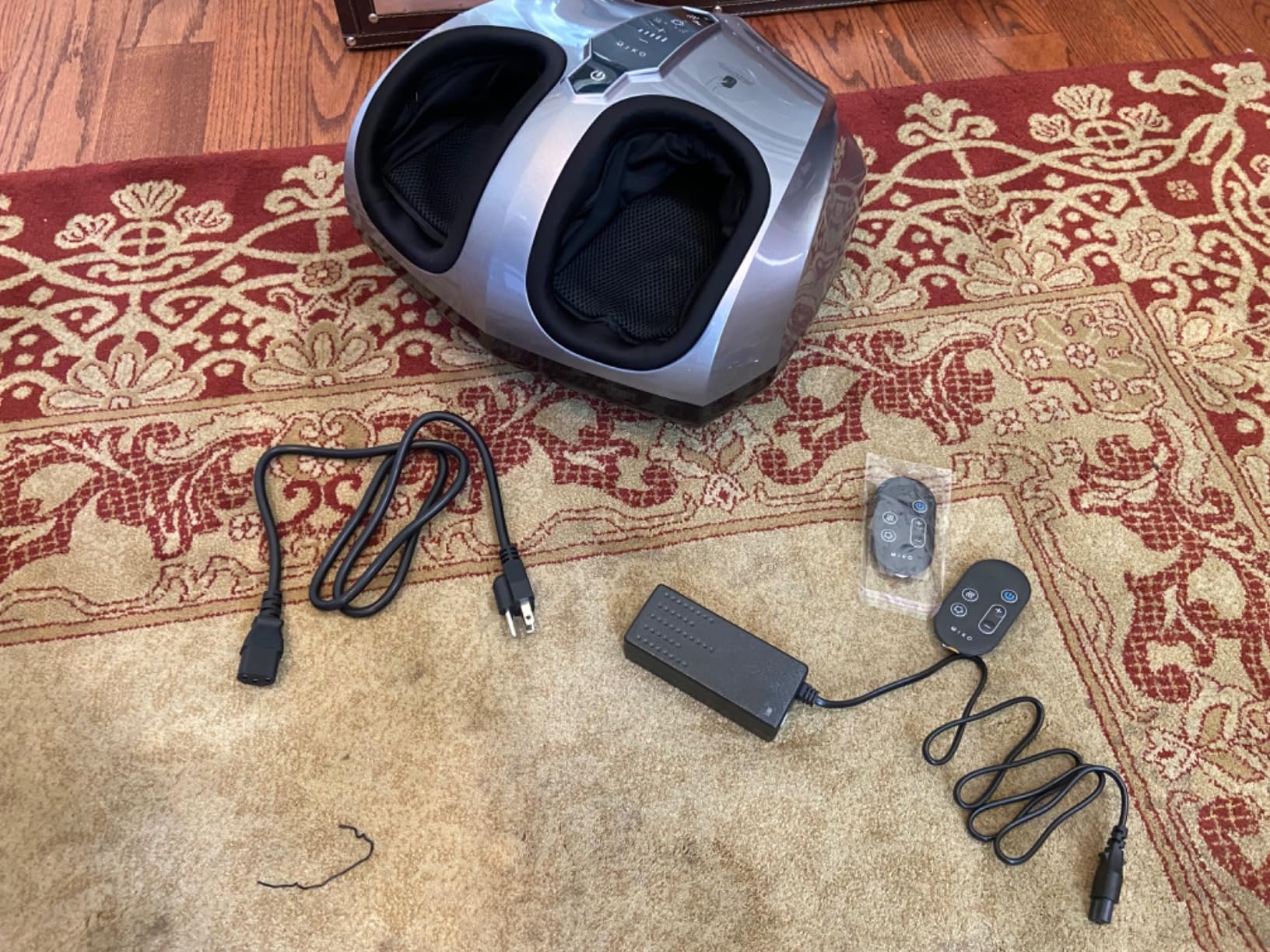 MIKO Shiatsu Foot Massager with Heat and Air Compression customer photo 1