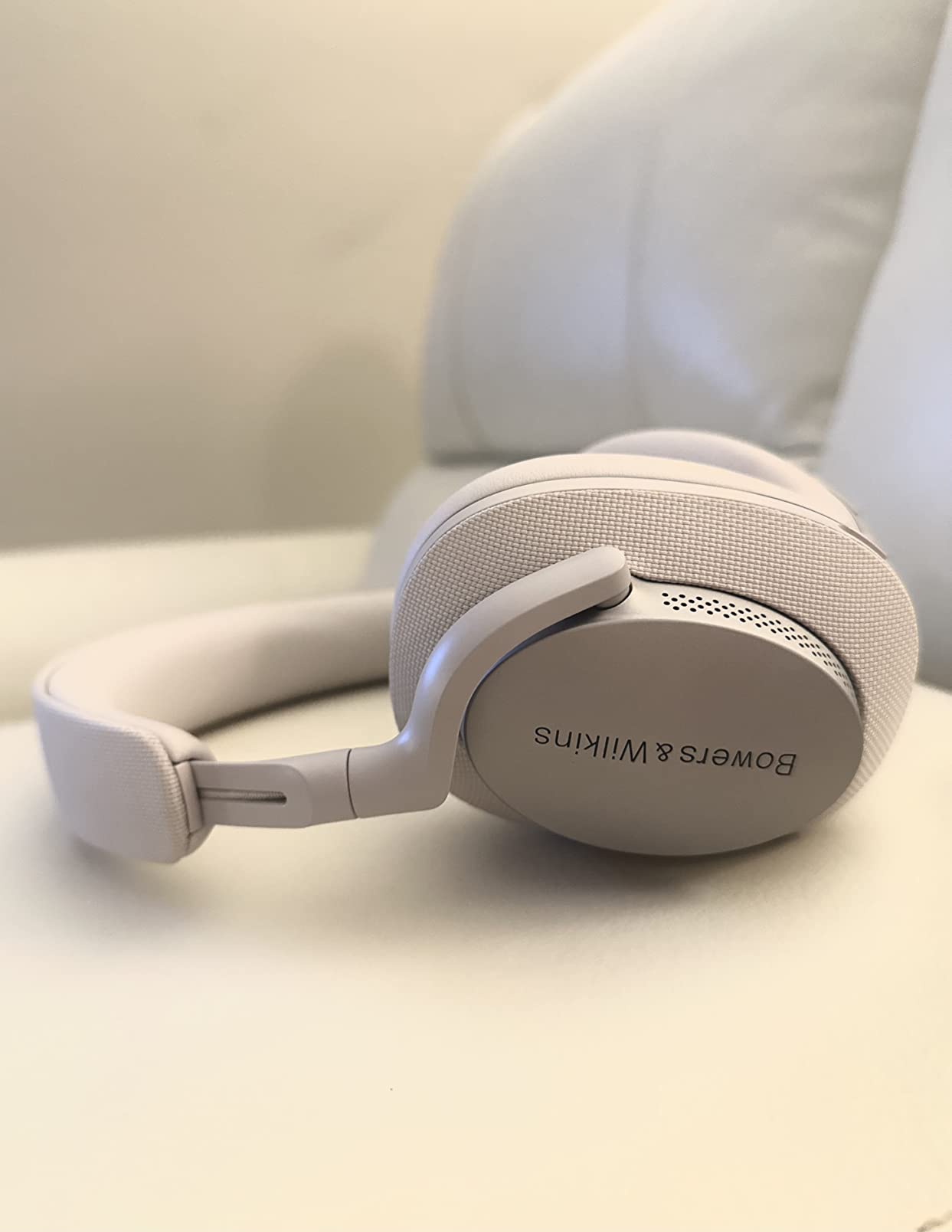 Bowers & Wilkins Px7 S2 Over-Ear Headphones, Black customer photo 1