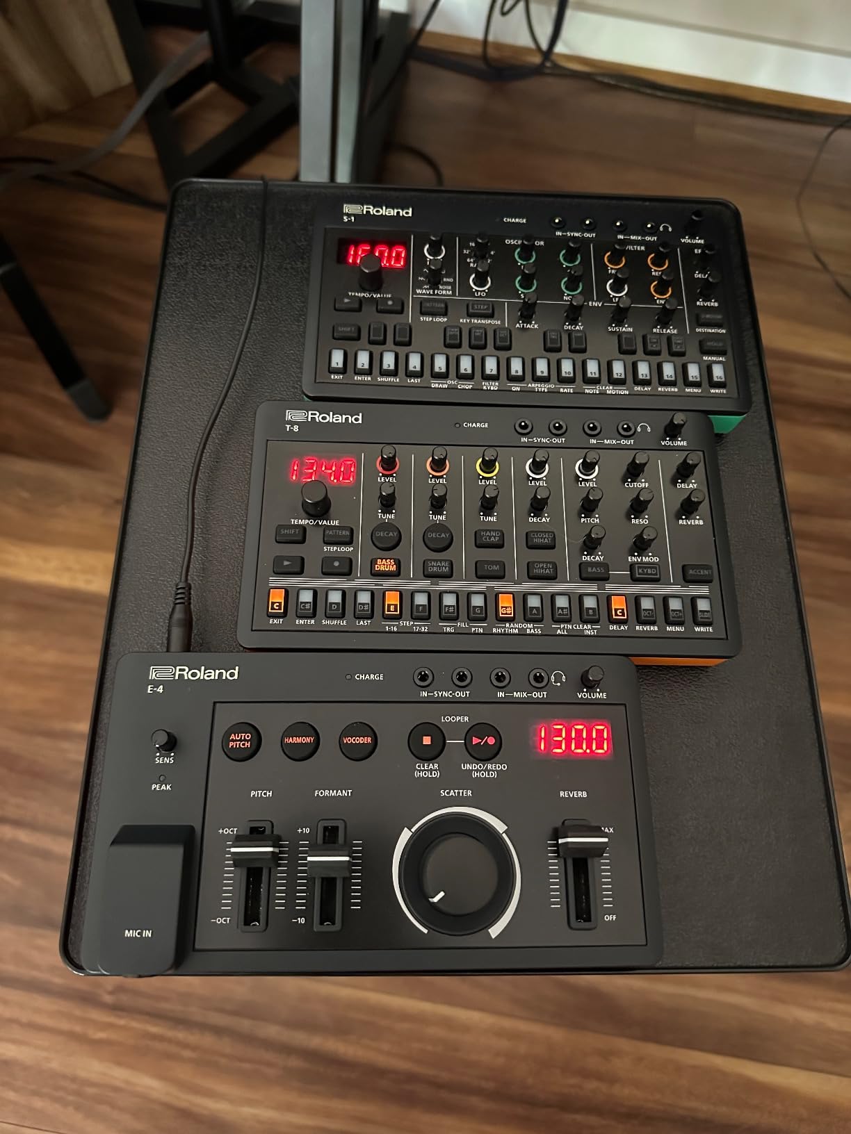 Roland AIRA Compact T-8 BEAT MACHINE | Ultra-Portable Rhythm and Bass Machine with Genuine Roland Sounds | TR-REC Drum Sequencer | Six Rhythm Tracks | Built-in Effects | USB and MIDI Connectivity customer photo 1