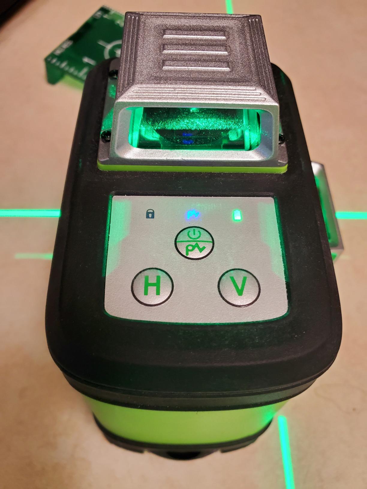 Huepar Laser Level 360 Self Leveling, Rechargeable Green Laser 3x360° Cross Line Lazer Leveler 3D Level Laser Tool for Construction and Picture Hanging, Strong Magnetic Bracket & Hard Carry Case -HM03CG customer photo 1