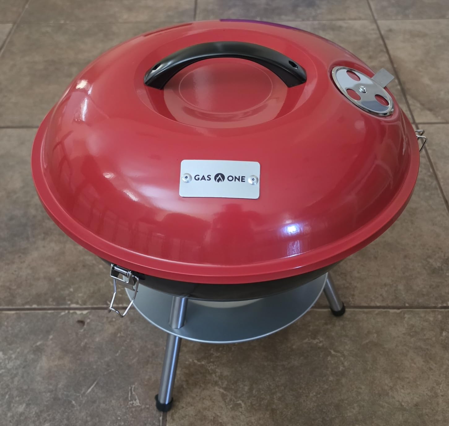 Gas One 14-inch Portable Barbecue Grill with 3-Point Locking Lid customer photo 1