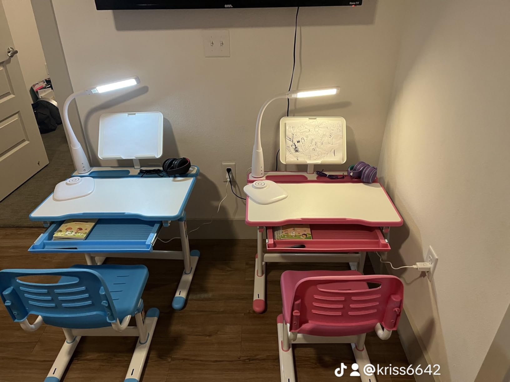 Artist hand Kids Desk and Chair Set with LED Light, Drawer | Ergonomic Kids Desk with Tiltable Desktop, Kids Drawing Table Study Desk for Kids 3-12 Boys Girls customer photo 2