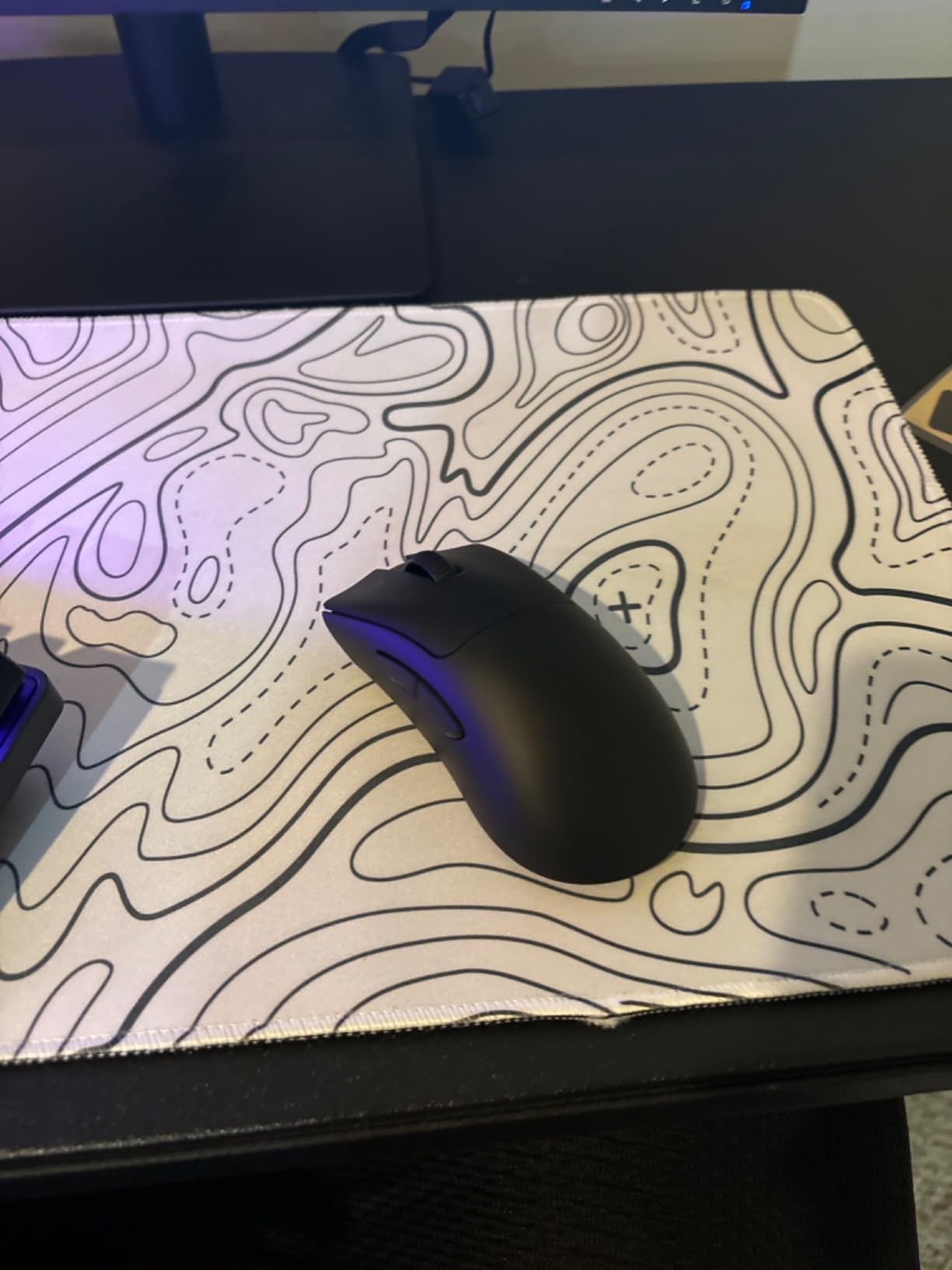 Razer DeathAdder V3 Pro Wireless Gaming Mouse, 63g, 90 Hr Battery, Black | Focus Pro 30K Optical Sensor, Fast Optical Switches Gen-3, HyperSpeed Wireless, 5 Programmable Buttons customer photo 2