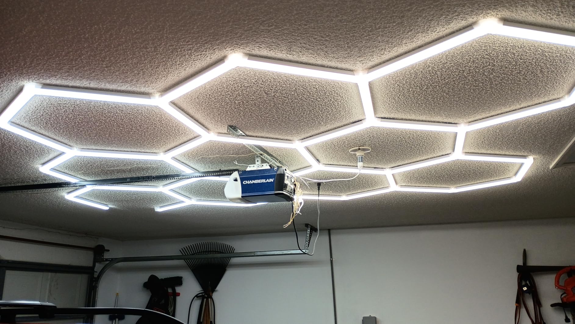 LZHOME Hexagon 5000K LED Garage Lights: 25 Pack Updated 1.31-inch Wider Size, 26300LM Super Bright Hex Lighting Ceiling LED Shop Light for Garage, Car Detailing, Workshop, Warehouse, Gym, Basement customer photo 2