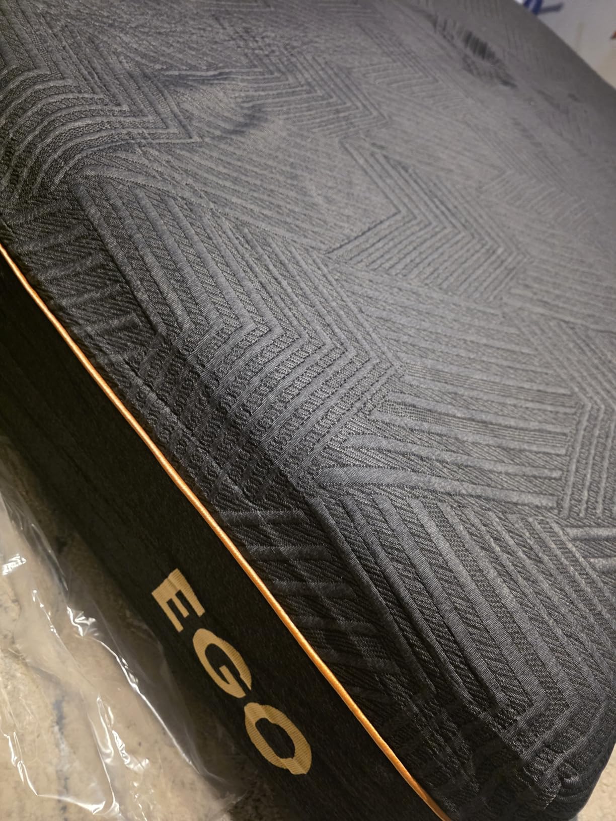 EGOHOME Queen 14 inch Memory Foam Mattress for Back Pain Relief Medium Firm | Fiberglass Free, Copper Gel Infused, Graphene-Cool-Tech Cover, ICA Endorsed, CertiPUR-US, Motion Isolation, Mattress in a Box customer photo 1