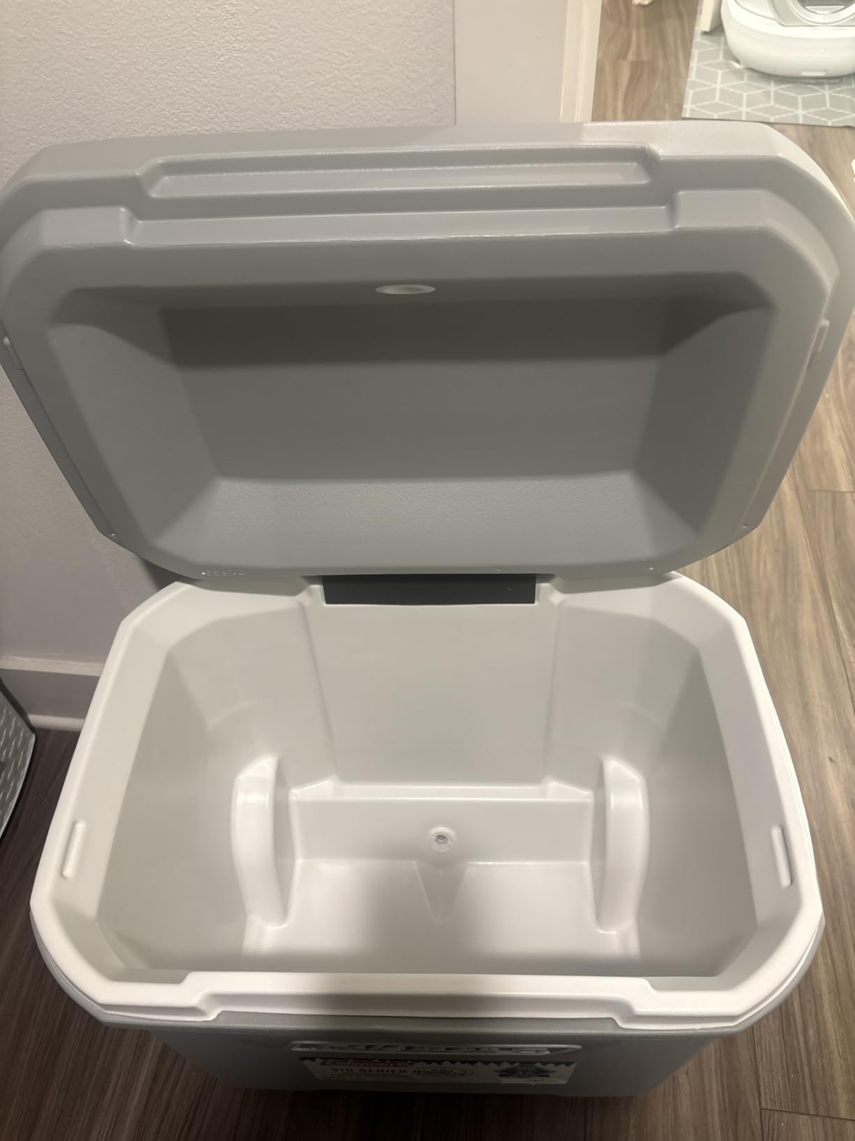 Coleman Classic Series Insulated Portable Rolling Cooler with Wheels, Leak-Resistant Outdoor Hard Cooler Keeps Ice up to 5 Days customer photo 2