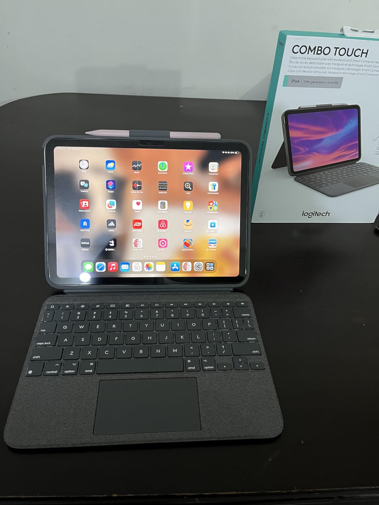 Logitech Combo Touch, Detachable iPad Keyboard Case (10th gen and A16) with Large Precision Trackpad, Full-Size Backlit Keyboard, and Smart Connector Technology - Oxford Gray customer photo 1