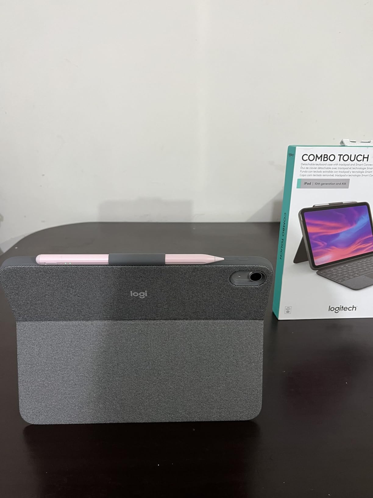 Logitech Combo Touch, Detachable iPad Keyboard Case (10th gen and A16) with Large Precision Trackpad, Full-Size Backlit Keyboard, and Smart Connector Technology - Oxford Gray customer photo 2