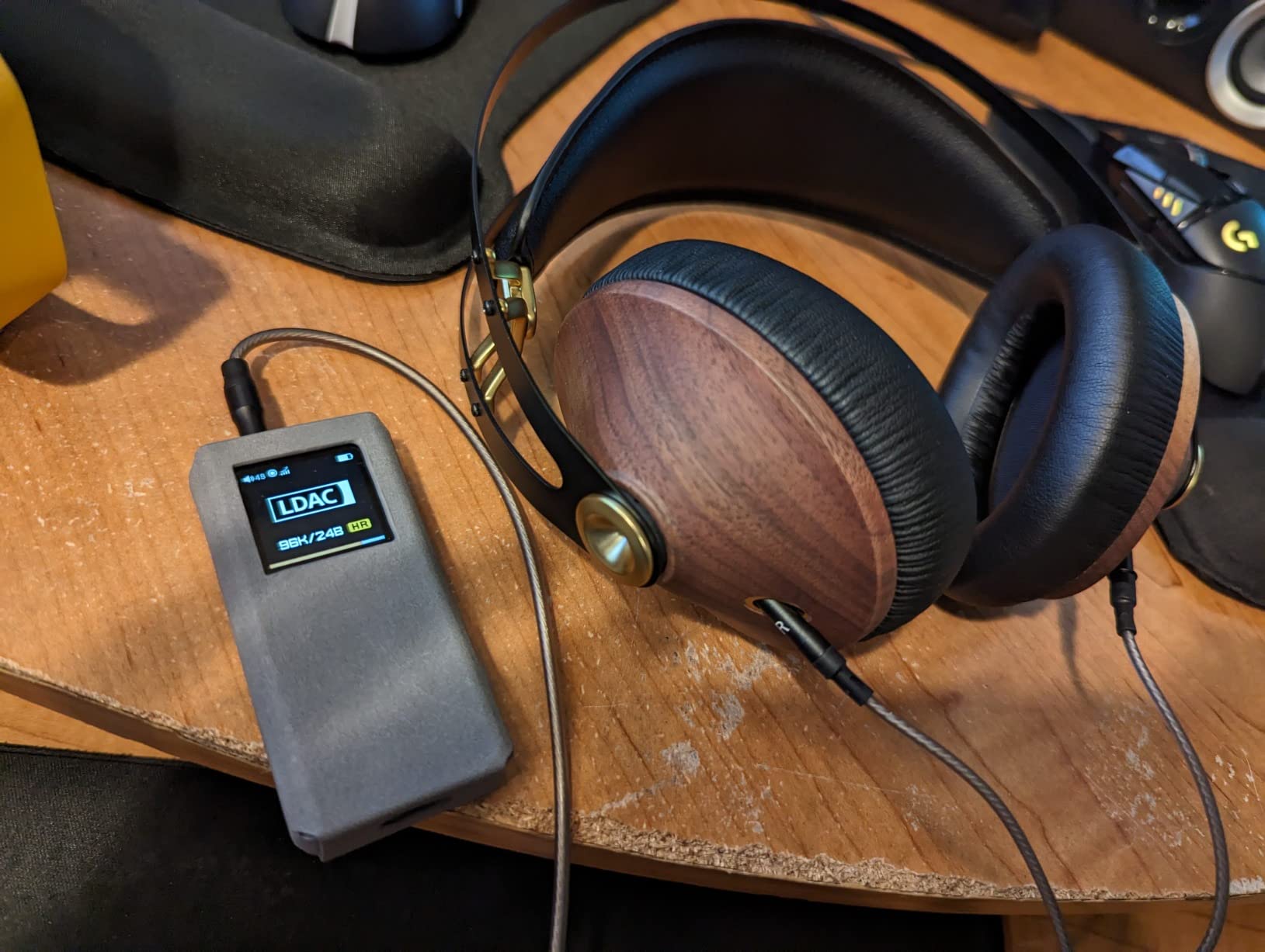 FiiO BTR7 Headphone Amp Bluetooth Receiver High Resolution Portable DAC Supports MQA/LDAC/aptX HD 384K/32Bit DSD256 for Phone/PC/Car/Home Audio(Titanium) customer photo 1