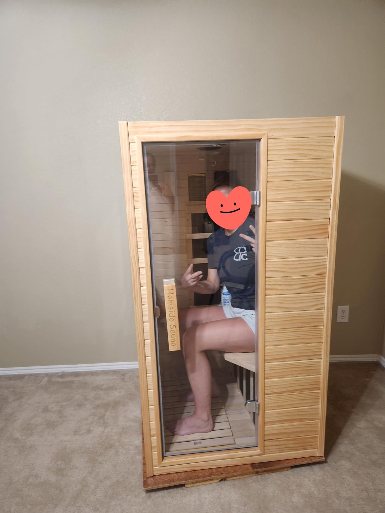 Homsido Infrared Home Sauna Room 1 Person Hemlock Wooden Indoor Dry Sauna，Low EMF 1200W/110V Heaters Panels,LCD Control Panel,10 Minutes Pre-Warm up,Time and Temp Pre-Set,1-Year Aftersale customer photo 1