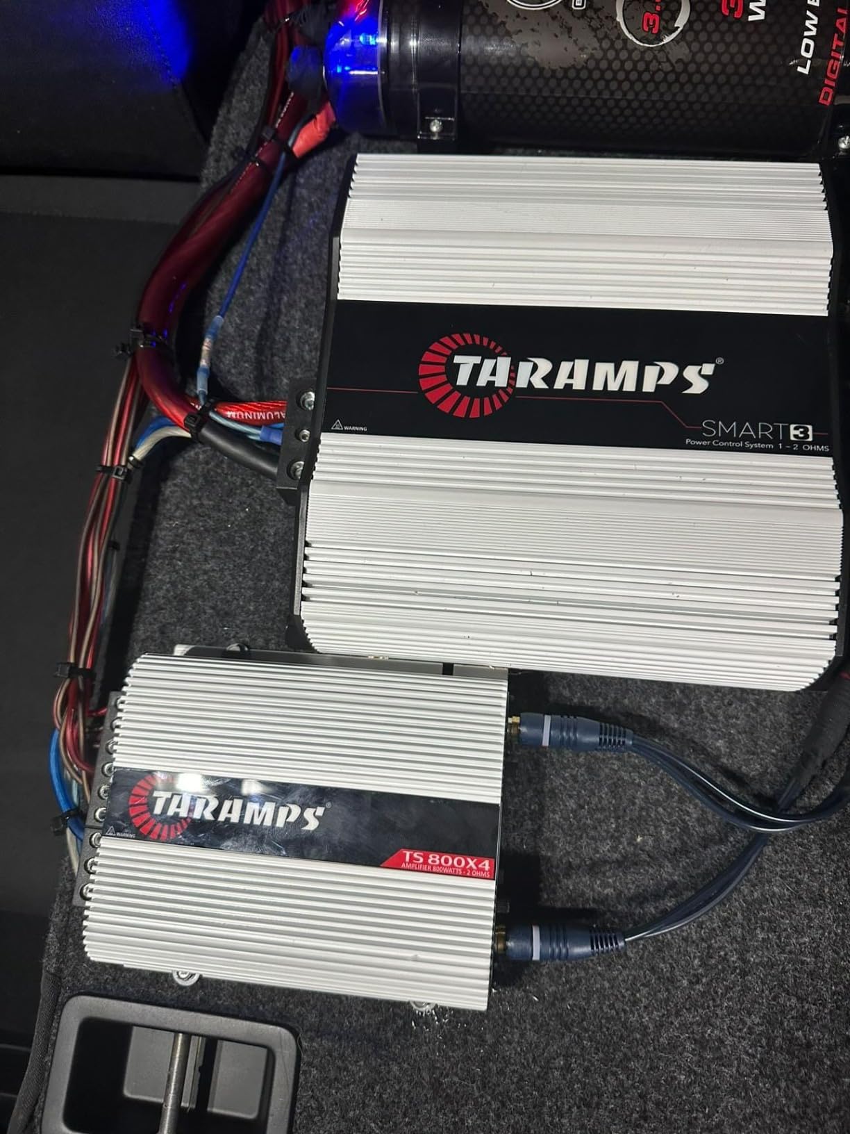 Taramps TS 800X4 2 Ohms 800W RMS Full Range 4-Channel Car Audio Amplifier customer photo 1