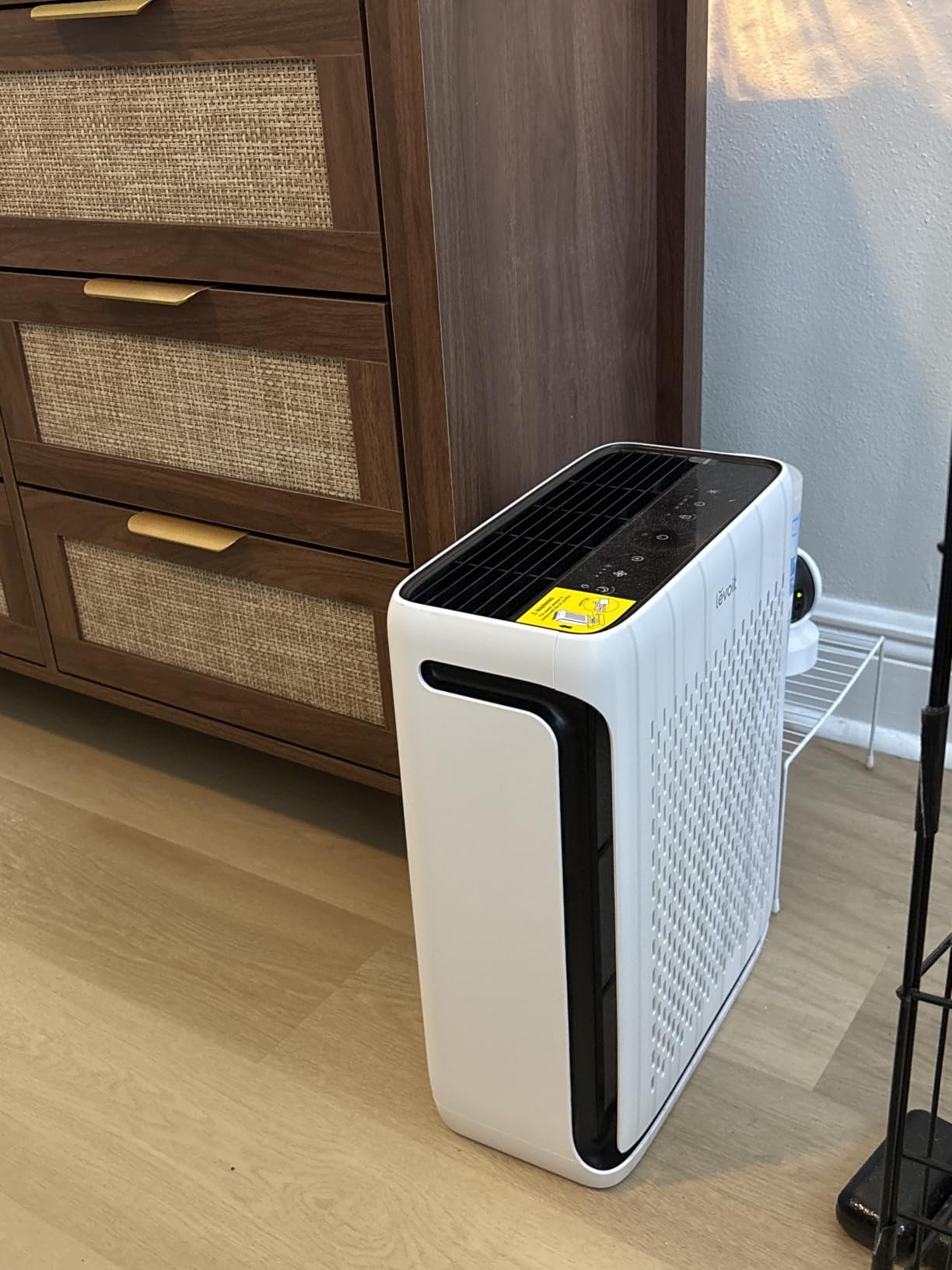 LEVOIT Air Purifier for Home Pets Bedroom Dorm Room Washable Pre-Filter | Quiet HEPA Sleep Mode for Pets, Allergens, Pollen, Smoke, Smart Monitor, AHAM VERIFIDE, Up to 1073Ft², Vital 100S-P, White customer photo 1