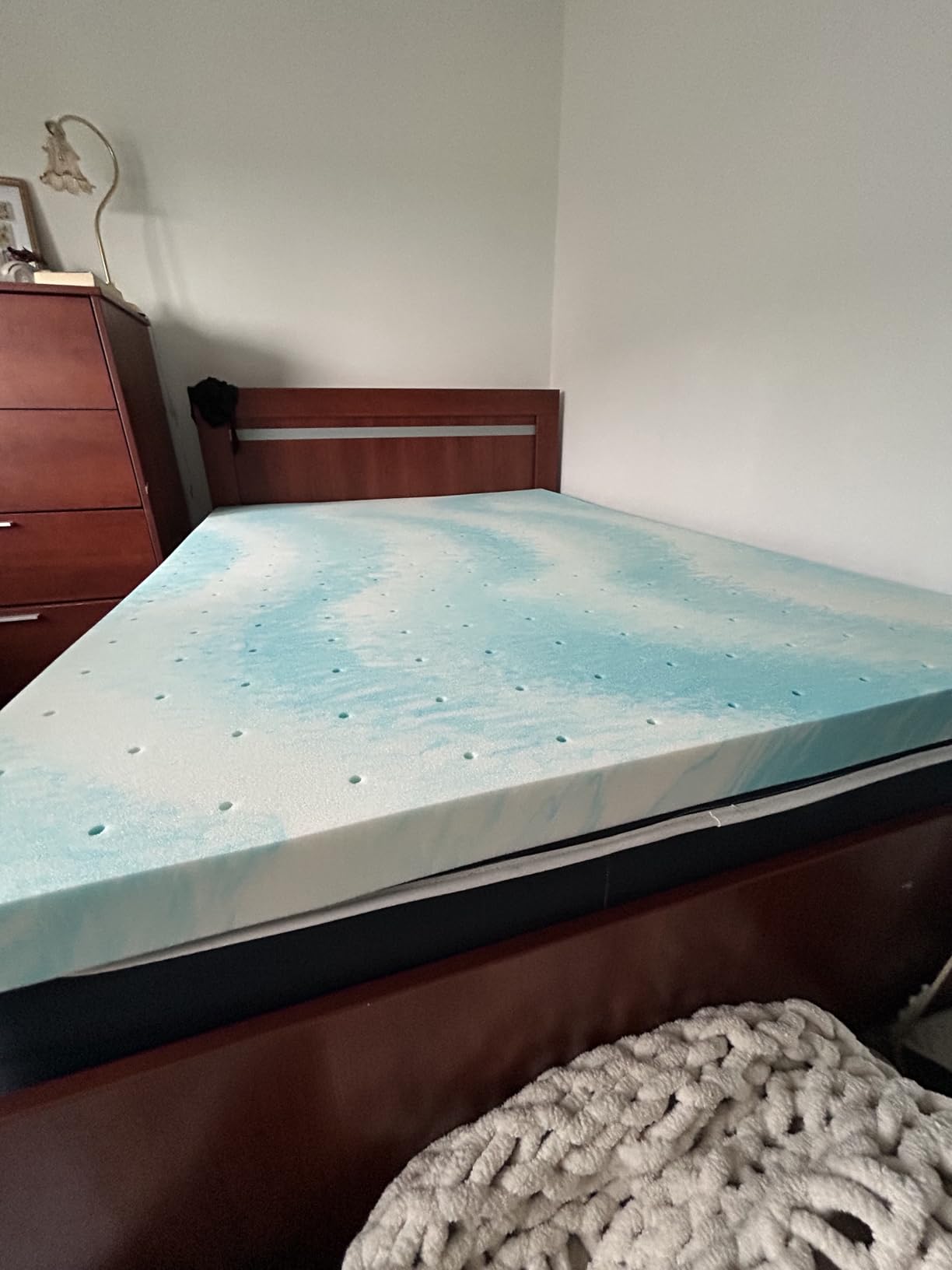 PERLECARE 3 Inch Queen Memory Foam Mattress Topper, Cooling Gel Infused Mattress Pad, Ventilated Bed Topper for Pressure Relief, Made with CertiPUR-US Certified Foam, Blue customer photo 1
