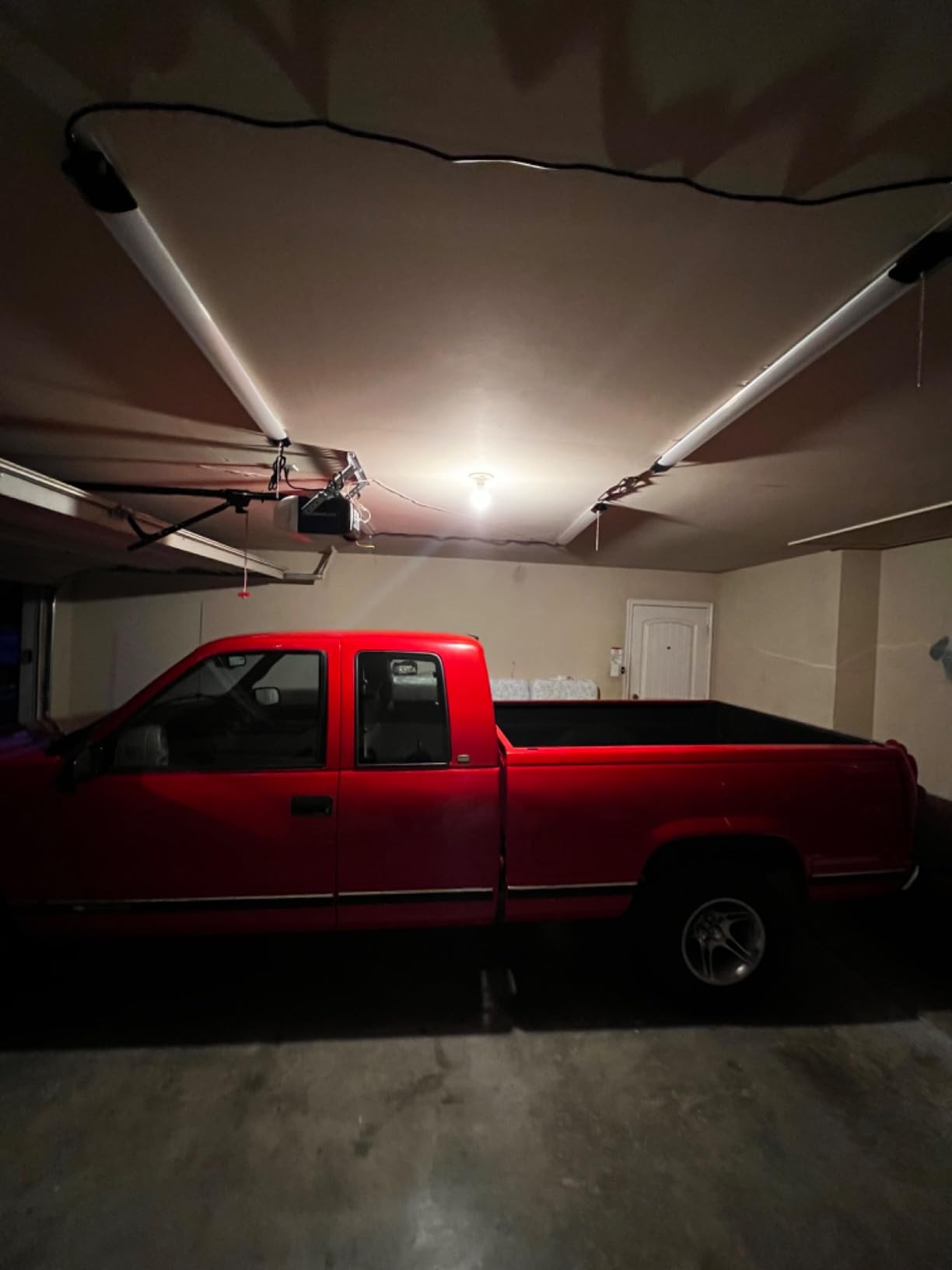 Barrina BS84 LED Shop Lights 4FT for Workshop, 84W 10000LM 5000K, 4 Packs | 4FT for Garage Basement Workbench, Hanging or Flush Mount, Linkable to 3, with Pull Chain Switch, Aluminum, Frosted Cover customer photo 1
