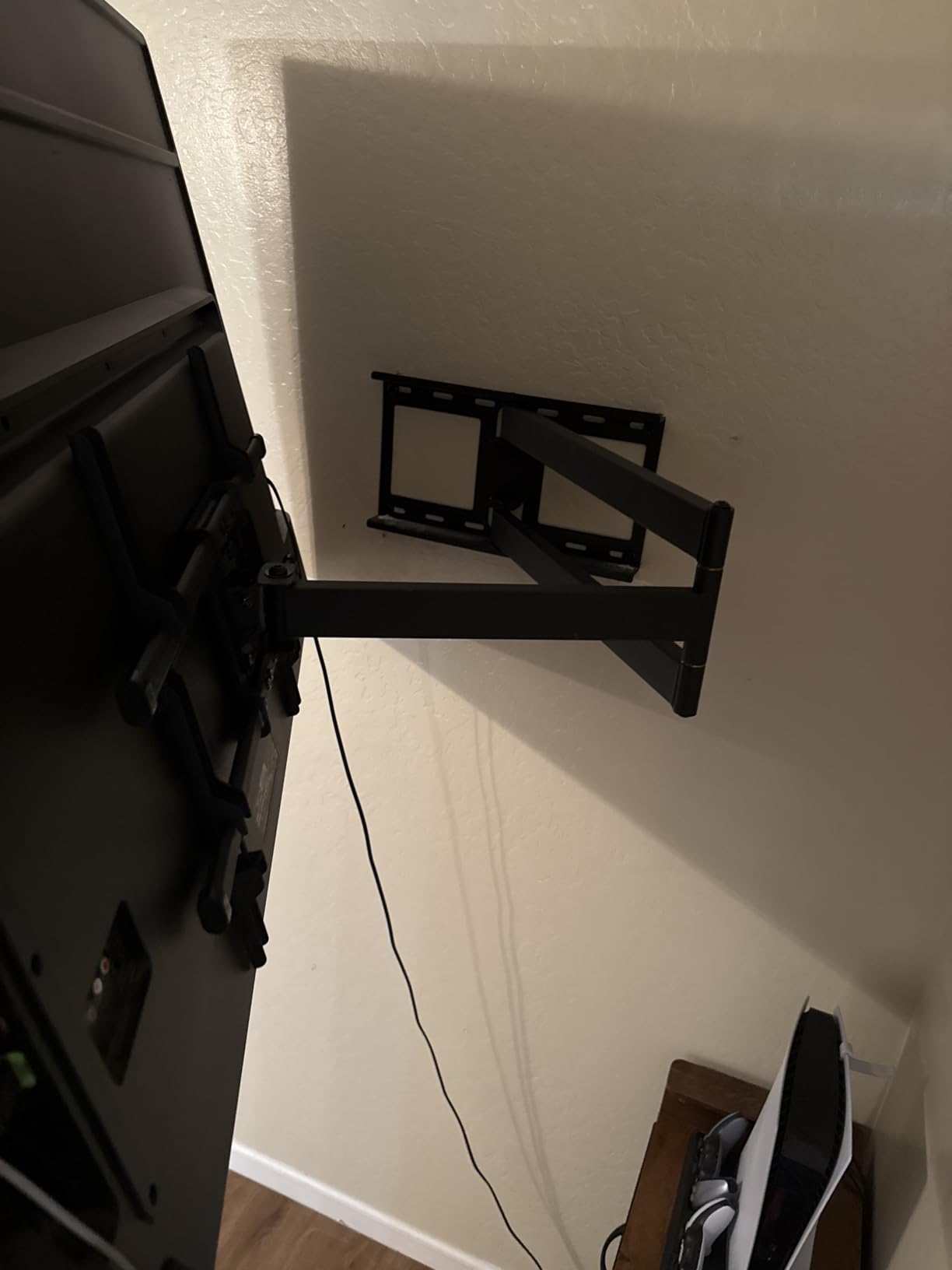 BONTEC Corner TV Wall Mount with Extra Long 40.9