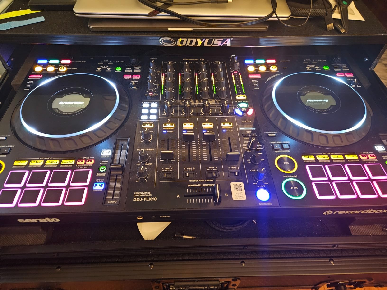 Pioneer DJ DDJ-FLX10 4-Channel DJ Controller, Track Separation, Black customer photo 2