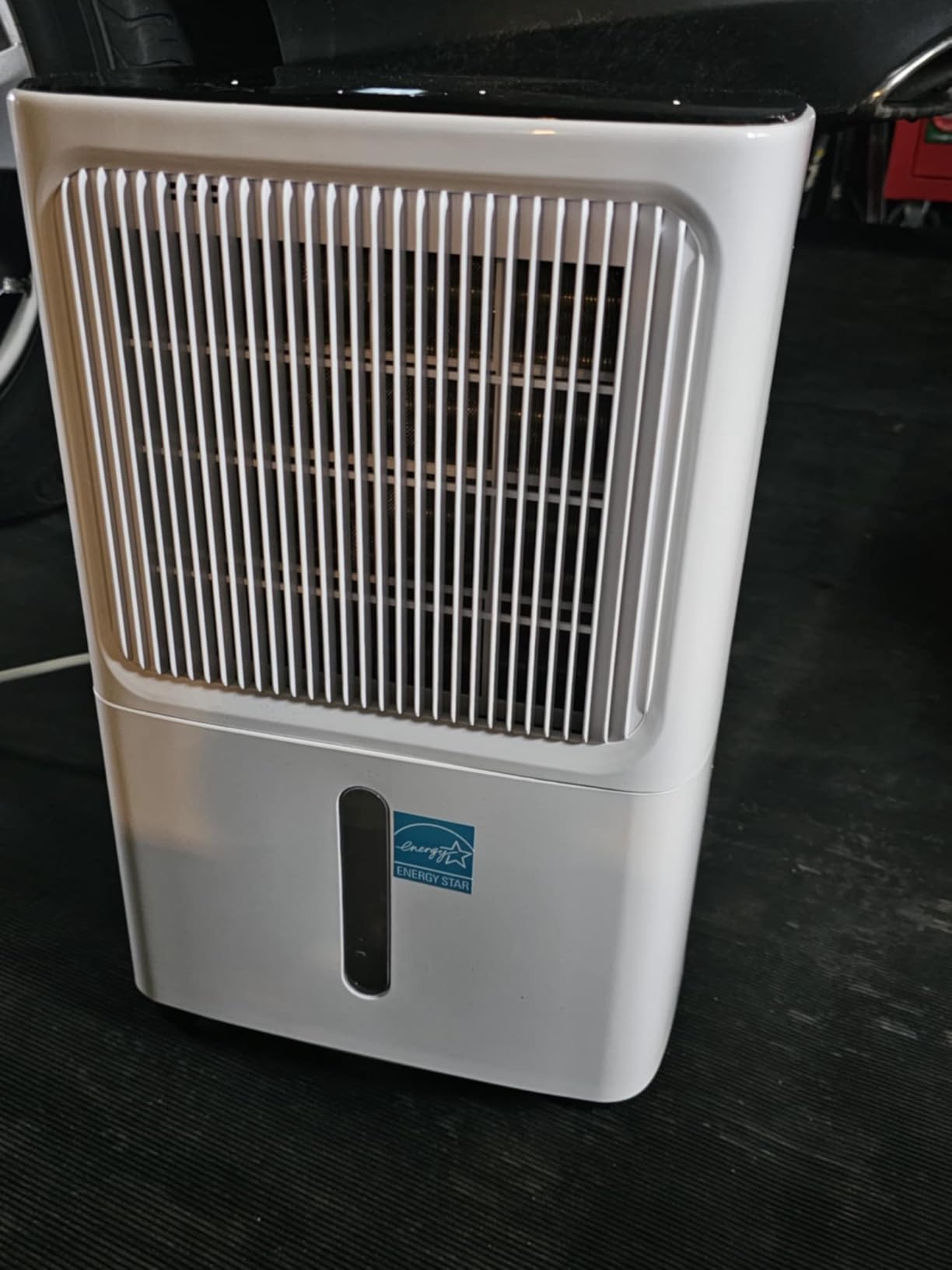 VEAGASO 34 Pint/D, 2500 Sq.Ft Dehumidifier for Basement with Drain Hose customer photo 2