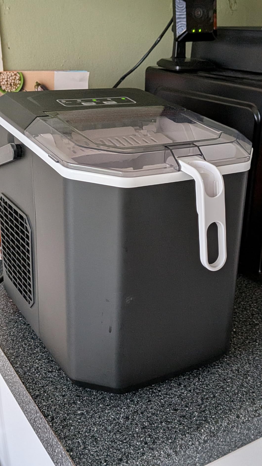 Silonn Ice Maker Countertop, Portable Ice Machine with Carry Handle, Self-Cleaning Ice Makers with Basket and Scoop, 9 Cubes in 6 Mins, 26 lbs per Day, Ideal for Home, Kitchen, Camping, RV customer photo 2