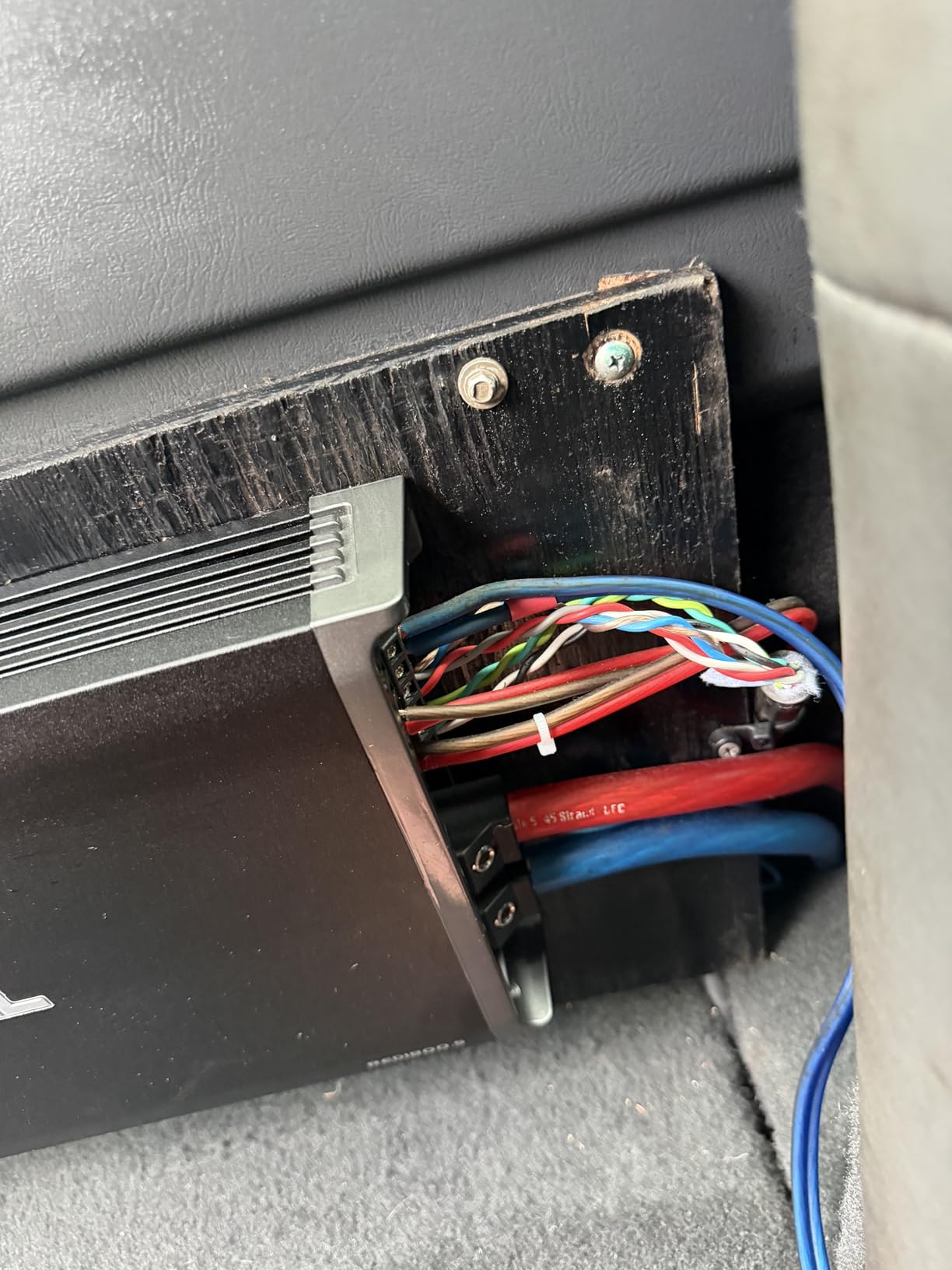 Recoil RED1800.5 Class-D Car Audio 5-Channel Amplifier 1800W Max Power | Mono 1 Ohm Stable Remote Bass Knob Included customer photo 2