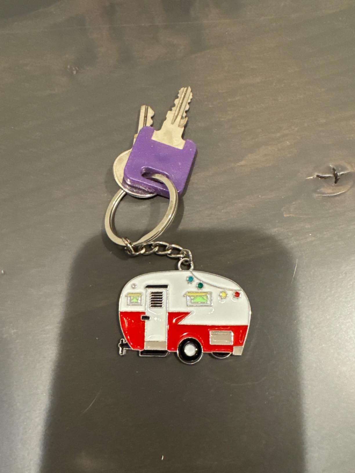 Thinp 2 Pieces Camper Keychain, RV Camper Keyring Accessories for Travel Trailers Enameled Metal Retro Camping Car Keychain customer photo 1