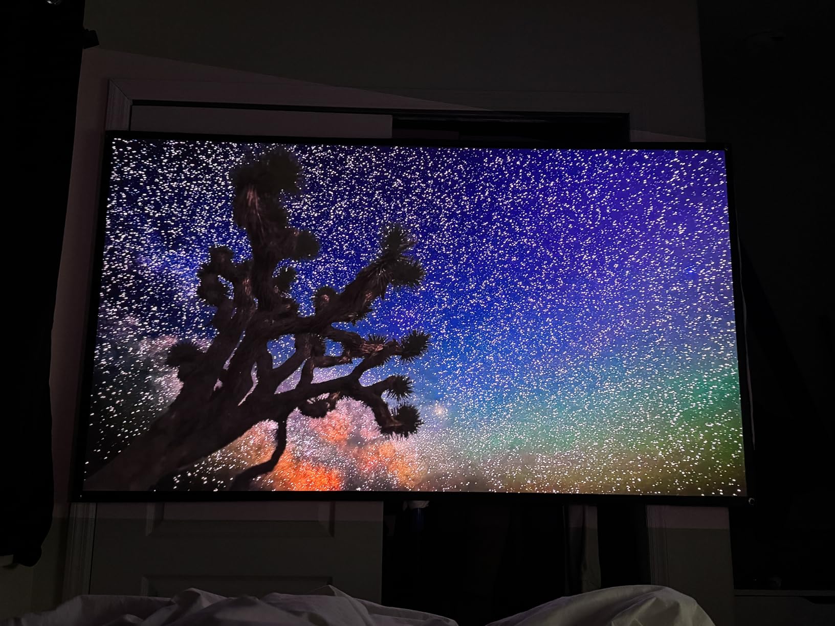 Projector Screen with Stand, 80 Inch Portable Projector Screen Outdoor Indoor, 1.5 Gain ALR Projection Screen, Anti Light, 4K Ultra HD 16:9 Outdoor Movie PVC Screen for Movie Night (Grey Screen) customer photo 2