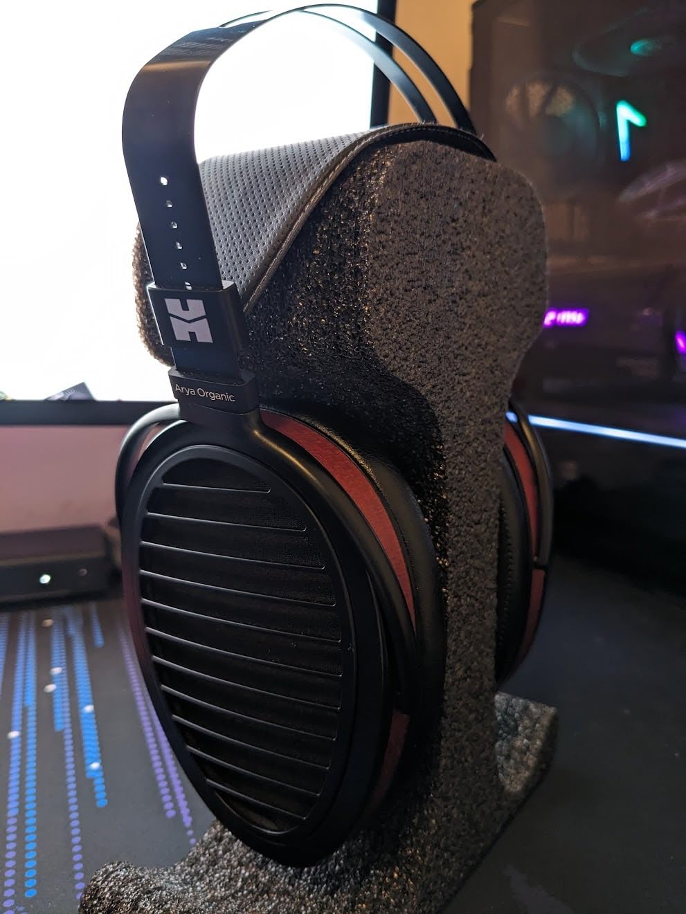 HIFIMAN Arya Organic Full-Size Over-Ear Open-Back Planar Magnetic Headphone with Stealth Magnets for Audiophiles, Home & Studio Listening customer photo 2