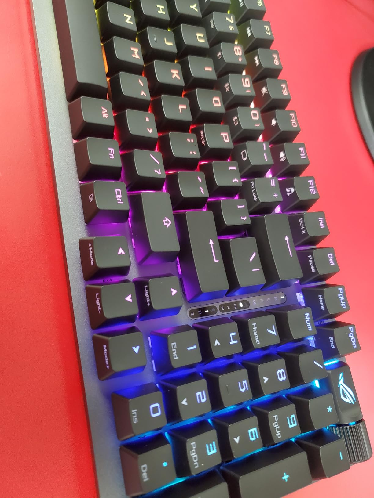 ASUS ROG Strix Scope II 96 Wireless Mechanical Gaming Keyboard - 96% Full-Size, Tri-Mode Connectivity, Hot Swappable Pre-lubed ROG NX Snow Linear Switches, PBT Keycaps, RGB, PC/Mac Support-Black customer photo 1