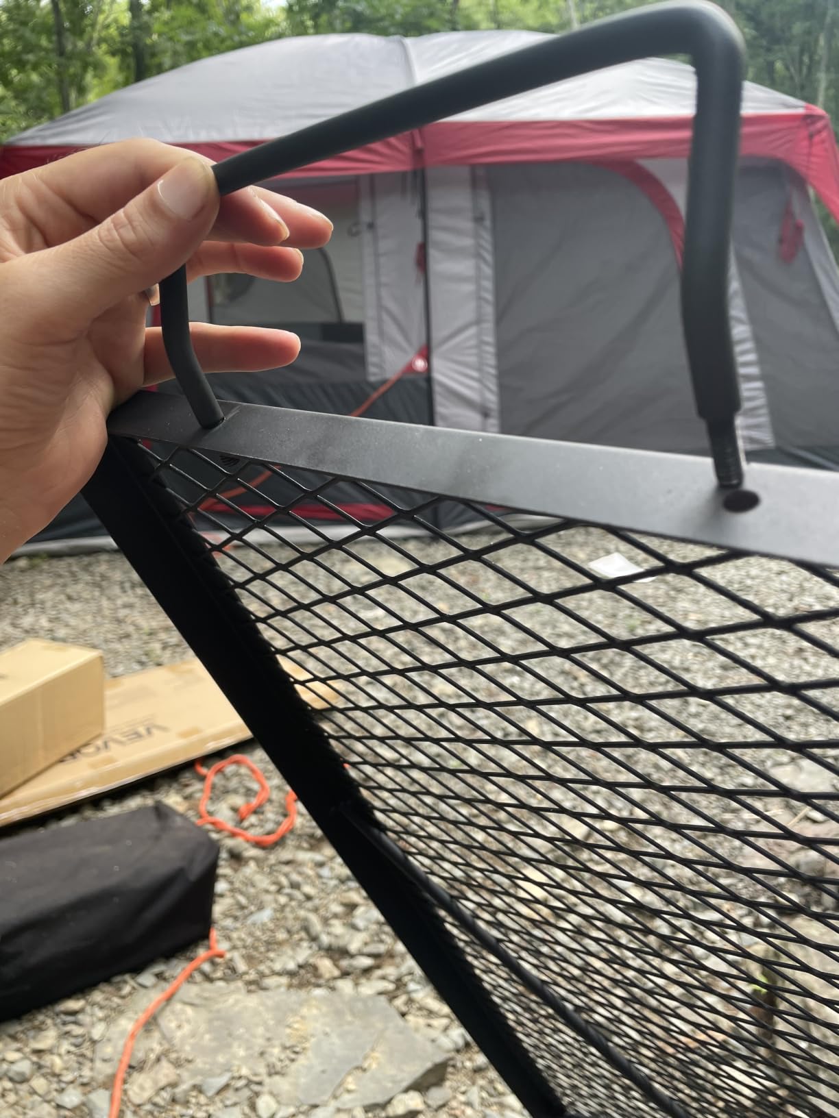 VEVOR X-Marks Fire Pit Grill Grate, Foldable Round Cooking Grate, Heavy Duty Steel Campfire BBQ Grill Grid with Handle and Support X Wire, Portable Camping Cookware for Outside Party, 36 Inch Black customer photo 1