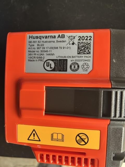 Husqvarna WeedEater 320iL Cordless String Trimmer with 4 Ah Battery and Charger, 16-Inch Straight Shaft Electric Weed Eater with Rapid Replace Trimmer Head for Reloading, Gifts for Men, 970480104 customer photo 1