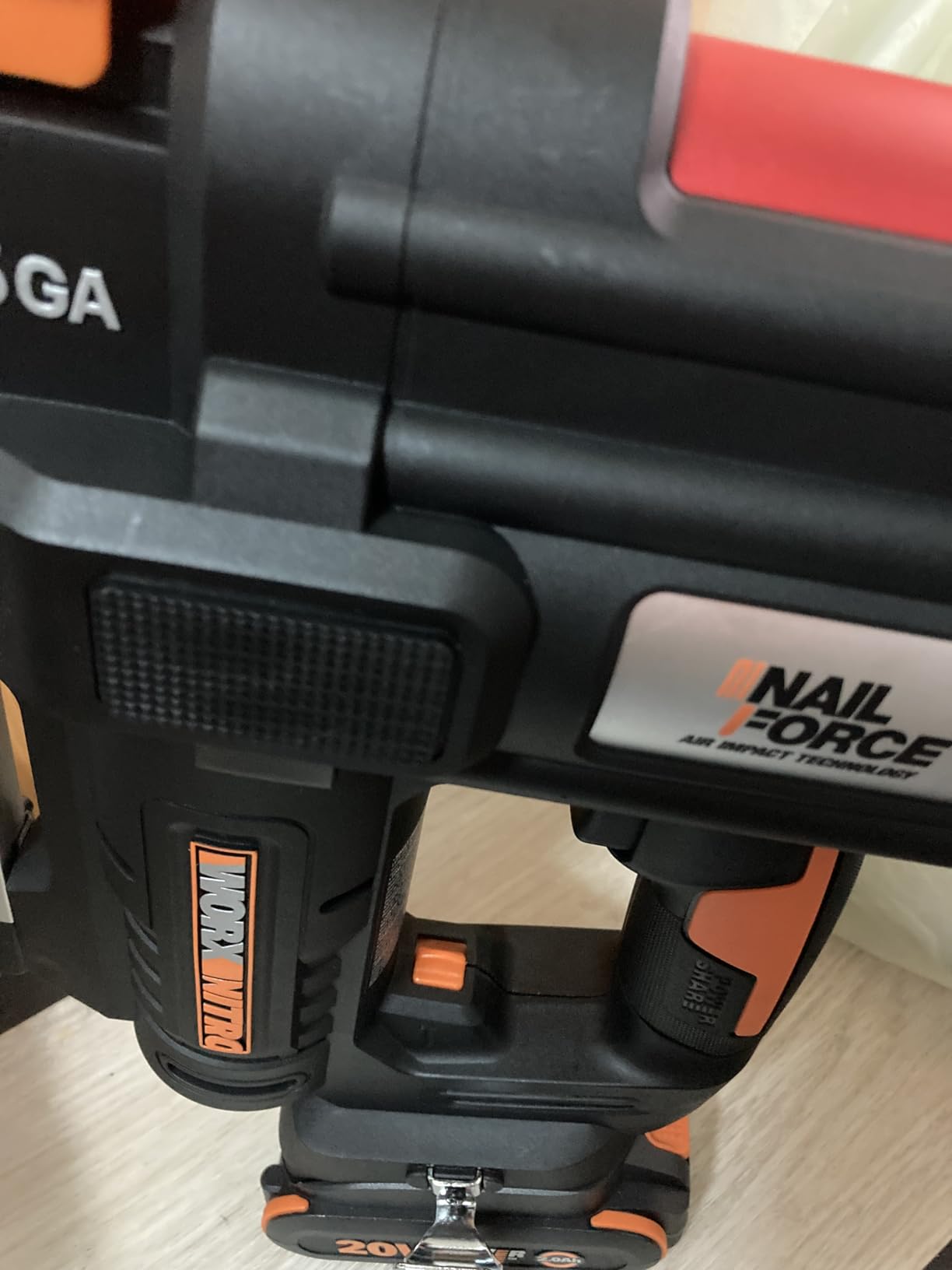 WORX Cordless Brad Nailer, 20V 18GA Nail Gun, WX842L | Up to 2-in Nails and Tool-Free Jam Release for Trimming, Molding and Baseboards, Battery and Charger Included, PowerShare customer photo 2