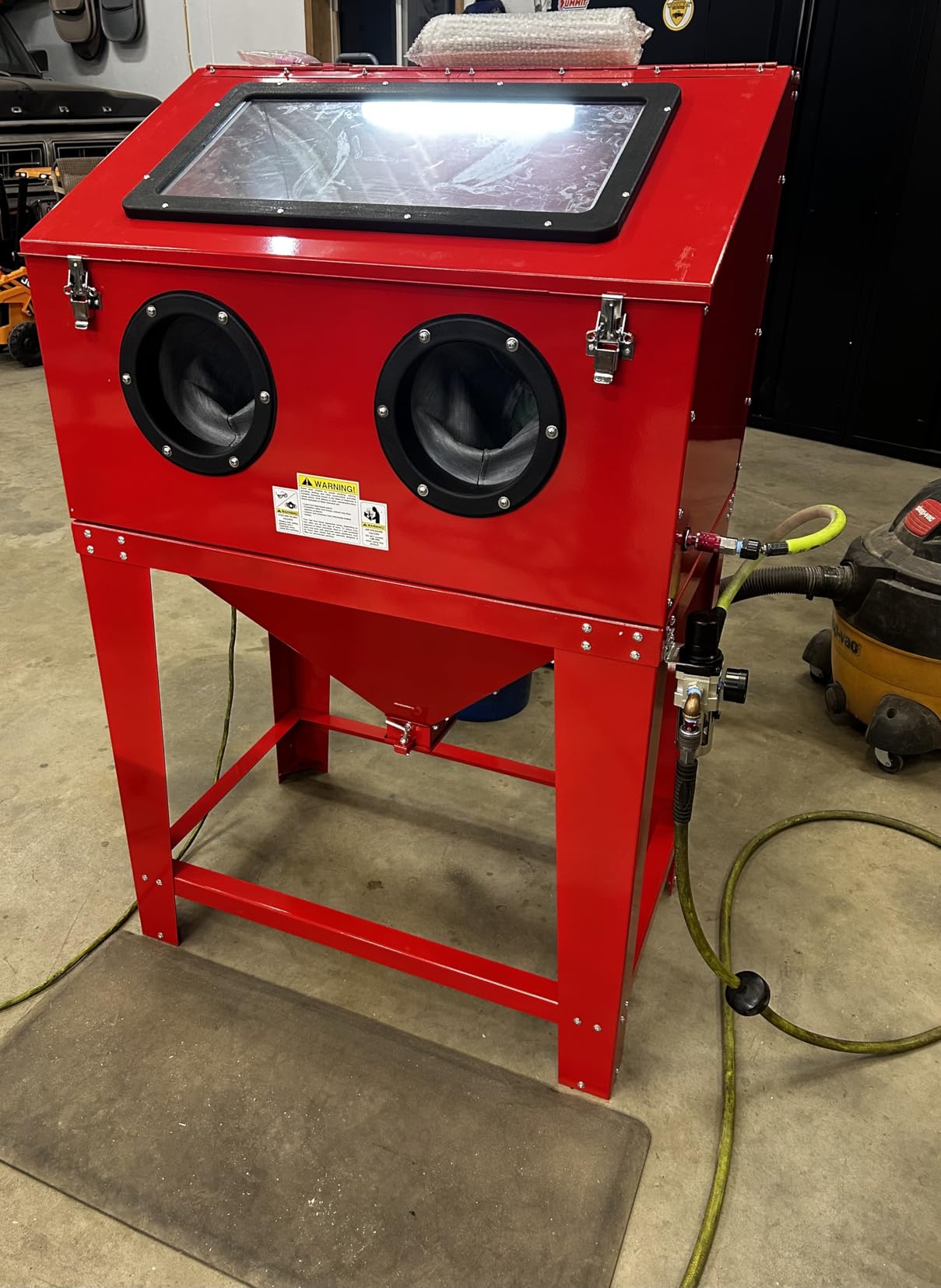 40 Gallon Bench Top Air Sandblasting Cabinet | Heavy Duty Steel, Includes Gun and 4 Nozzles, 60-125PSI/6-25CFM, For Rust Removal, Stain, Paint customer photo 1