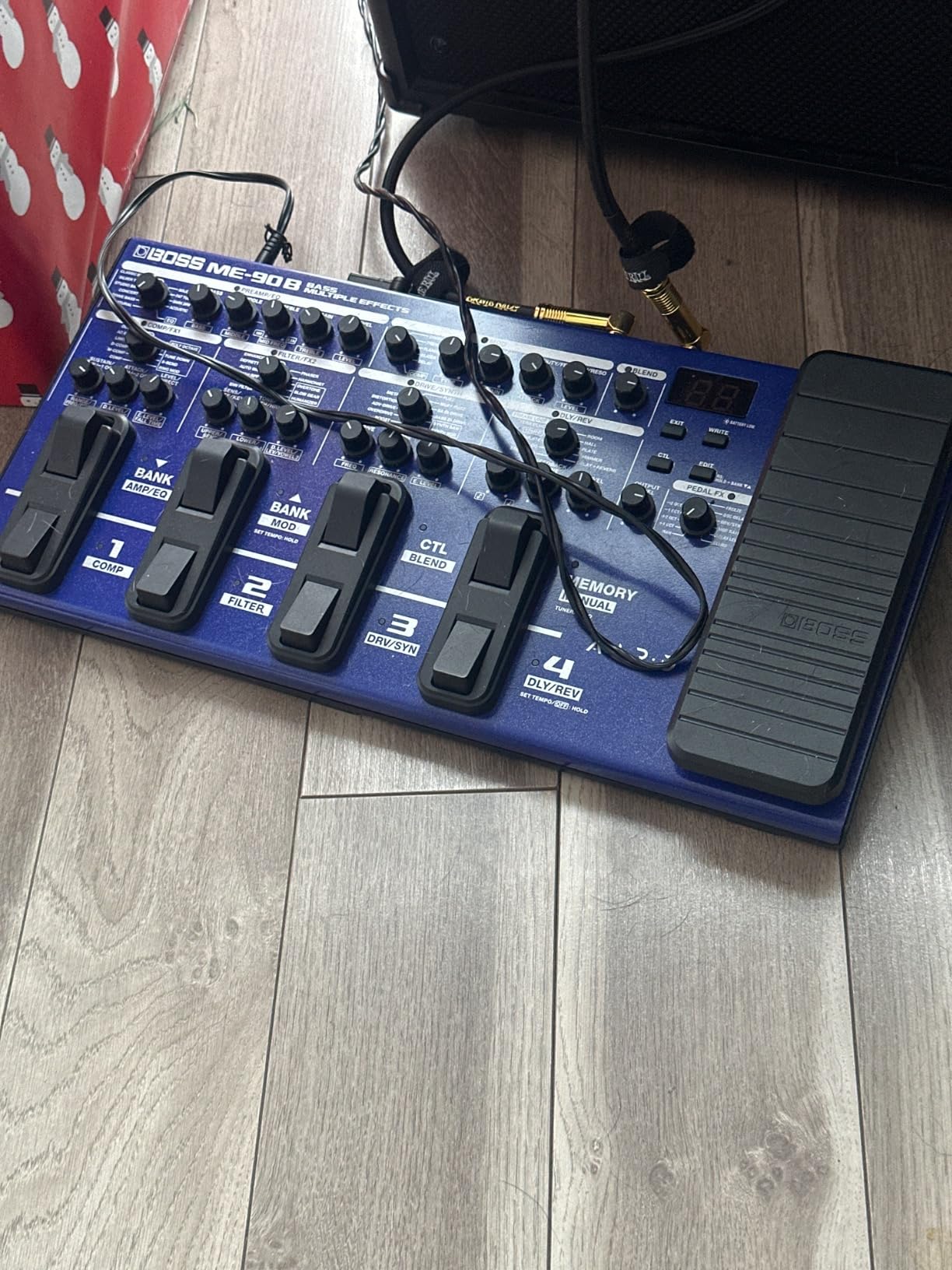 BOSS ME-90 Guitar Multi-Effects Processor | 11 AIRD Amp Models | 60 Effects from GT-1000 | 8 Multi-Function Footswitches customer photo 1