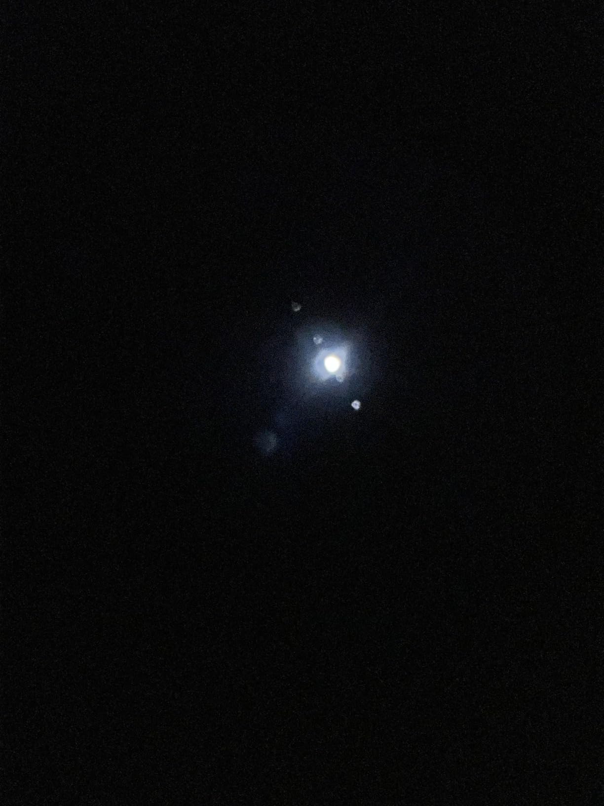 Celestron StarSense Explorer 130mm Tabletop Telescope with Smartphone App | Compact Tabletop Dobsonian, Parabolic Reflector Optics, StarSense Smartphone Guidance to Find Objects, Camping & Travel Ready customer photo 1